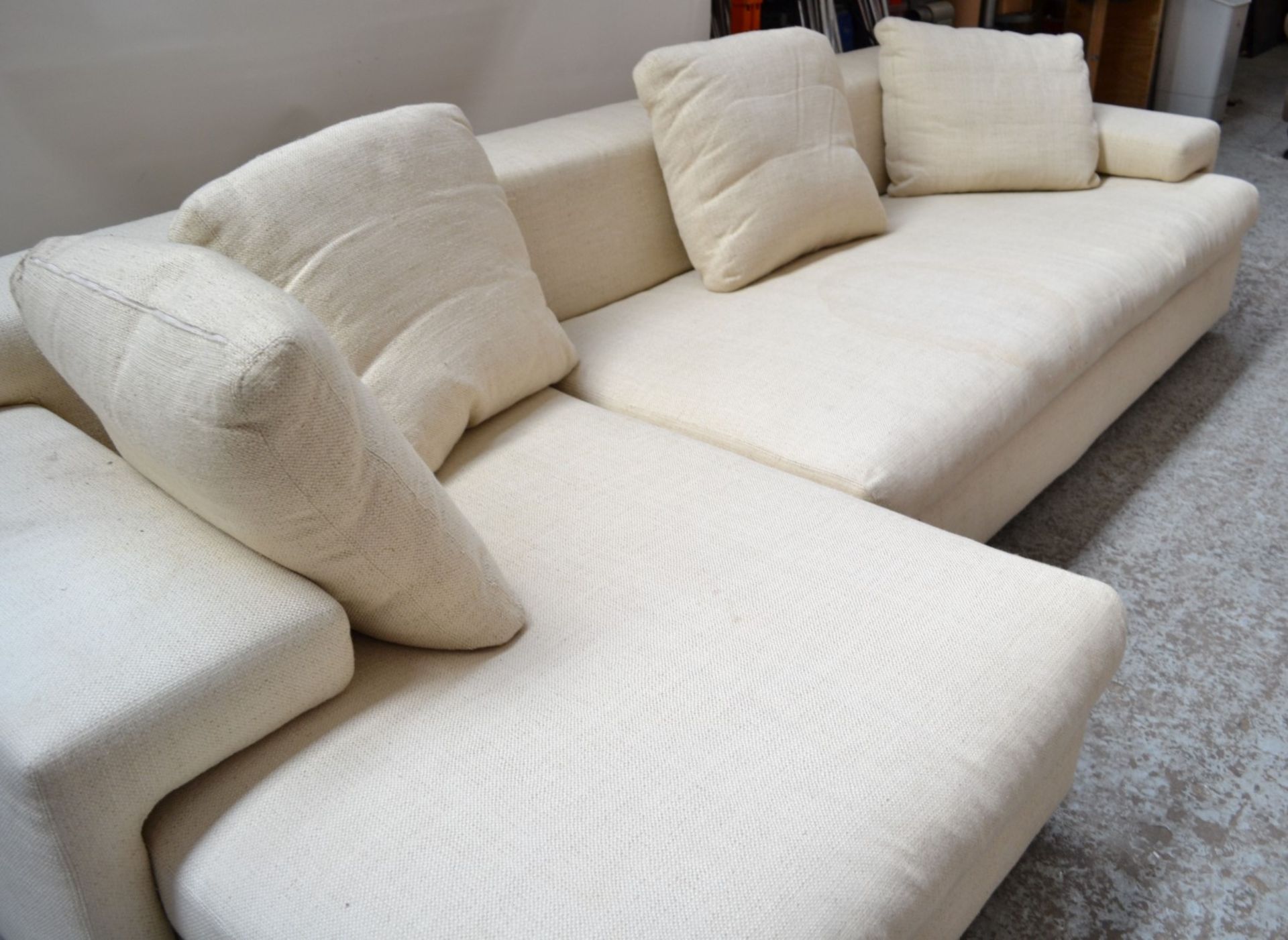 1 x Large Swan Corner Sofa in Cream - CL314 - Location: Altrincham WA14 - *NO VAT On Hammer* - Image 5 of 7