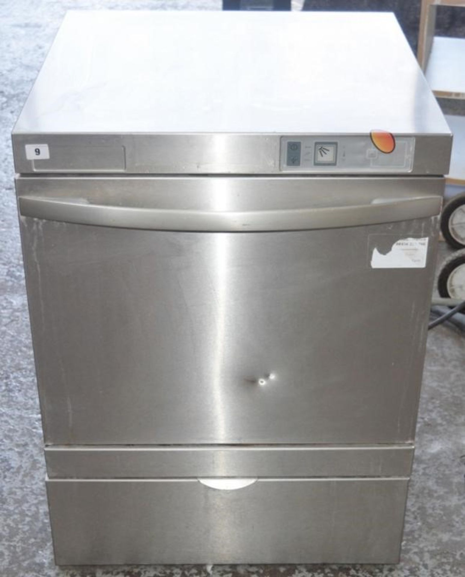 1 x Commercial Dishwasher - Stainless Steel Finish - Ref: IT552 - CL007 - Dimensions: H81 x W60 x D6