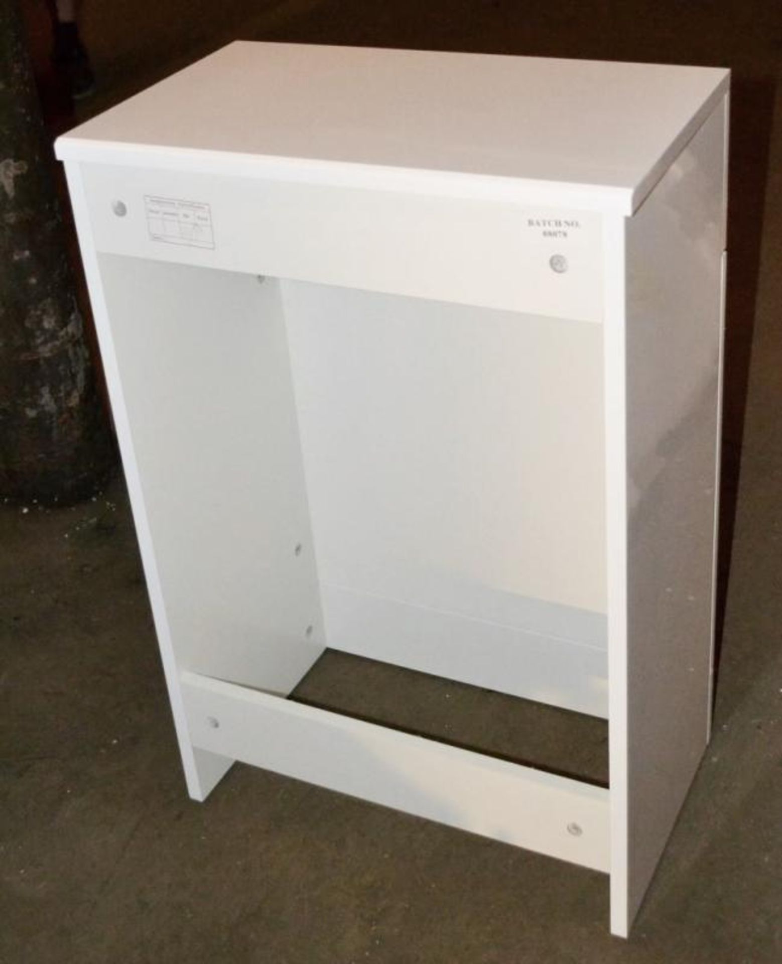 1 x Salerno White Slimline BTW Unit - Dimensions: 50 x 30 x H79cm - New / Unused Stock - Ref: MT950 - Image 4 of 4