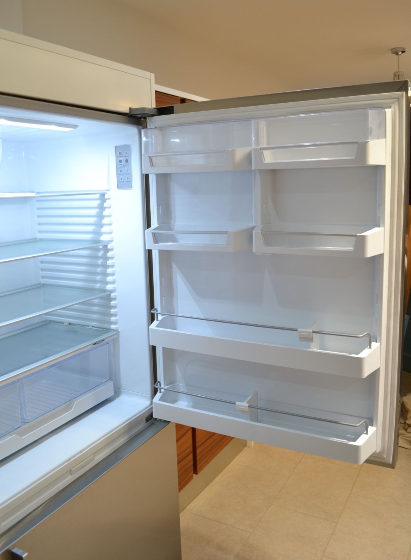 1 x Fisher & Paykel Stainless Steel 790mm 469 Litre Fridge Freezer from Showroom Display Kitchen - - Image 10 of 17