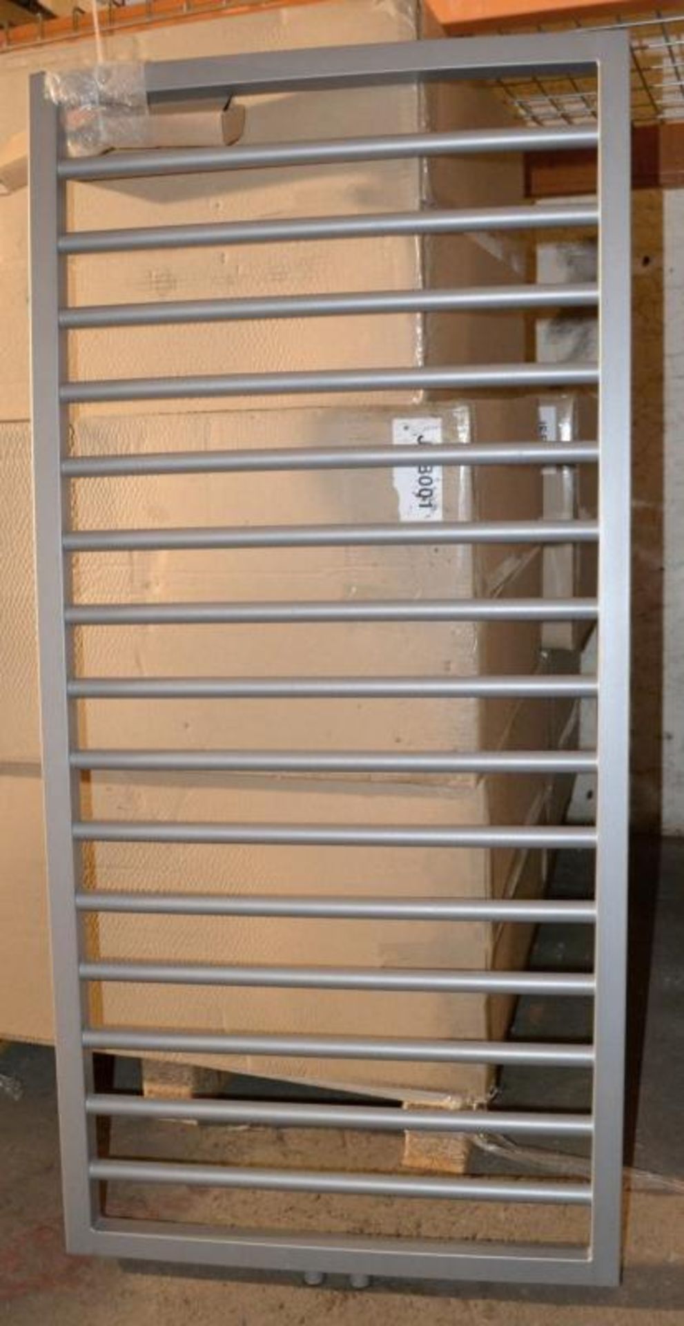 1 x Euronorn Flat Towel Radiator In Matt Silver (131-0592) - Includes Fixings - Dimensions: 1270 x 6