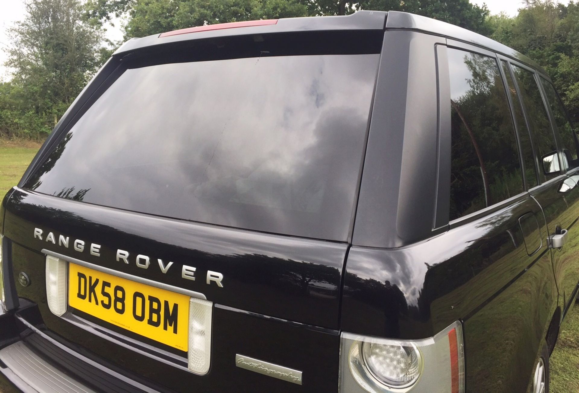 1 x Land Rover Range Rover Autobiography TDV8 A 3.6 Estate - 2008 58 Plate - 109,000 Miles - Black - Image 6 of 27