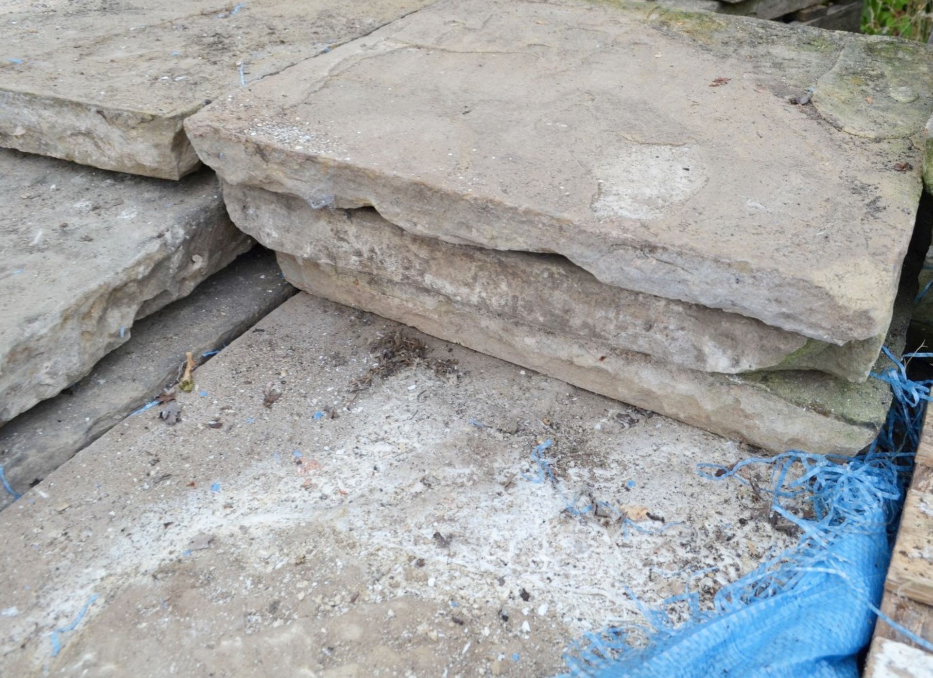 38 x Reclaimed York Stone Paving Flags - Assorted Sizes, Approx 10 Square Metres In Total - Recently - Image 2 of 3