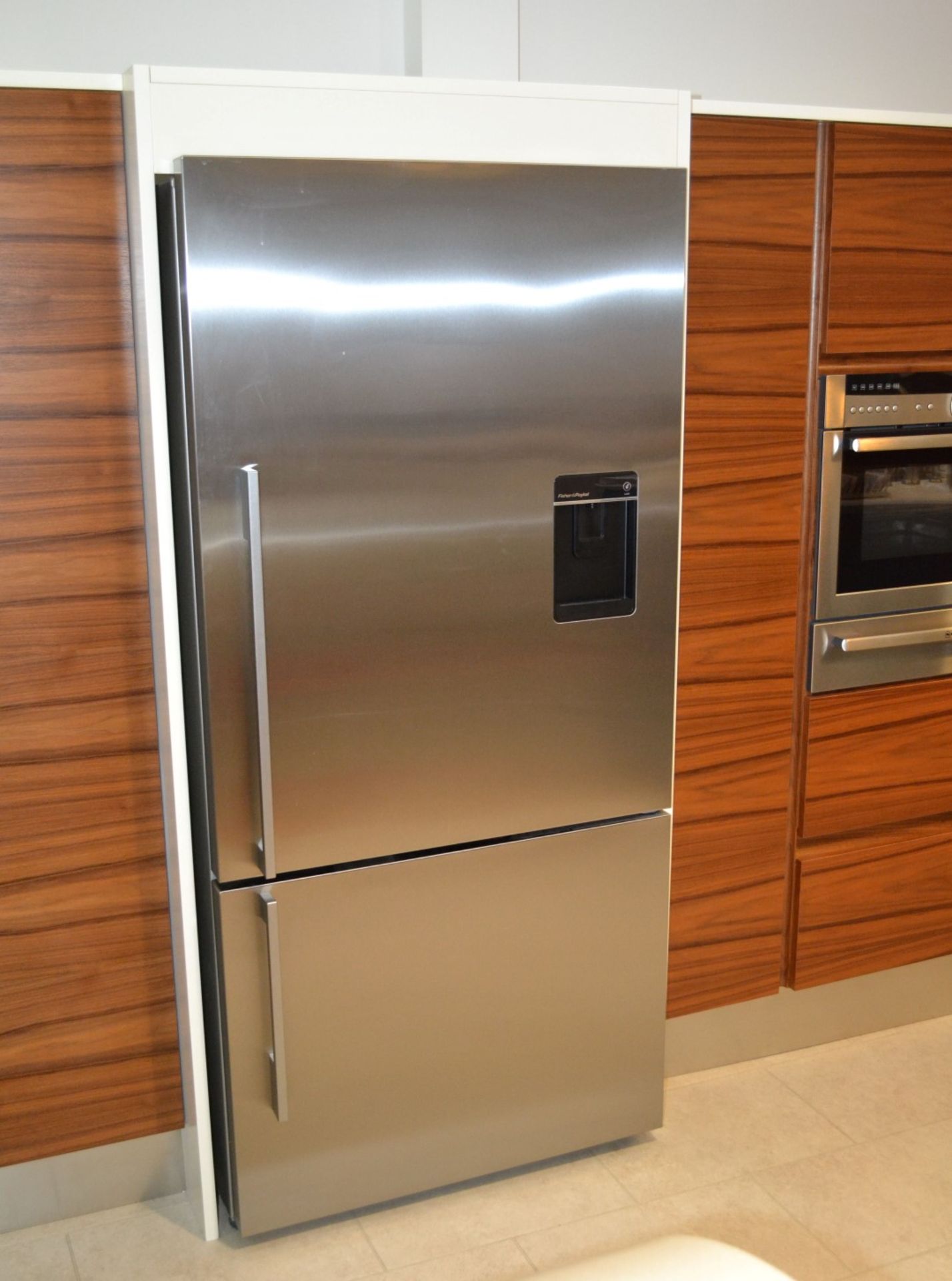 1 x Fisher & Paykel Stainless Steel 790mm 469 Litre Fridge Freezer from Showroom Display Kitchen - - Image 17 of 17