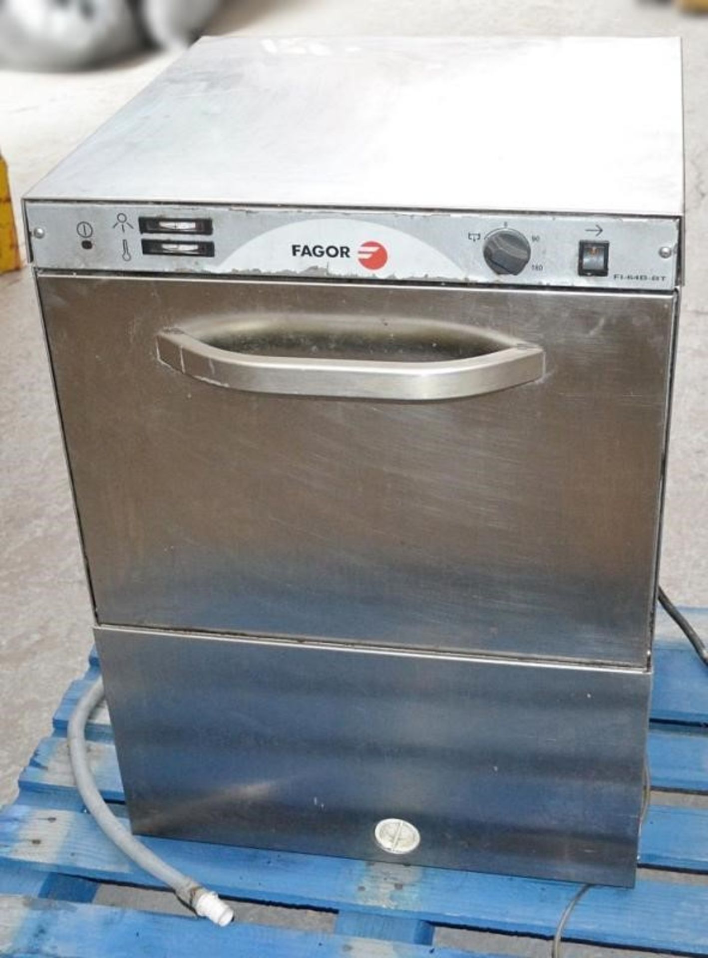 1 x FAGOR Dishwasher - Model: FI-64B-BT - Dimensions: H82 x W59.5 x D66cm - Ref: LH256 - CL261 - Loc