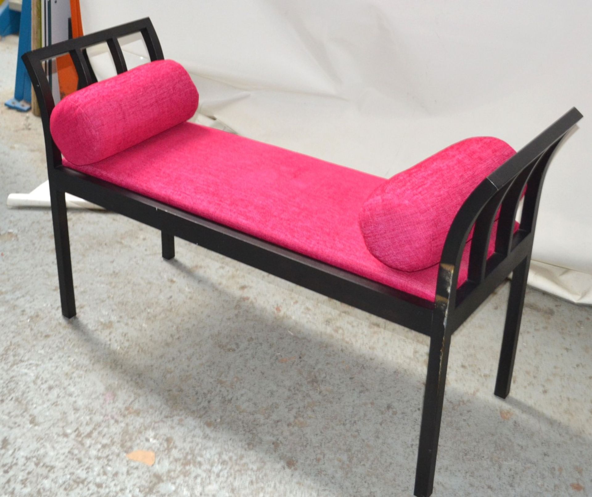 1 x Magenta Upholstered Bedroom Bench with 2 Cushions - CL314 - Location: Altrincham WA14 - *NO VAT - Image 10 of 11