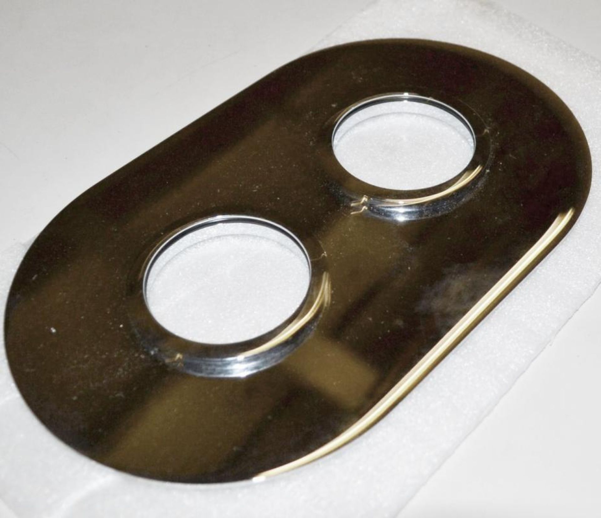 1 x Twin Hole Oval Shower Valve Cover Plate - Ref: DY115/CNP1003 - CL190 - Unused Stock In Its Origi