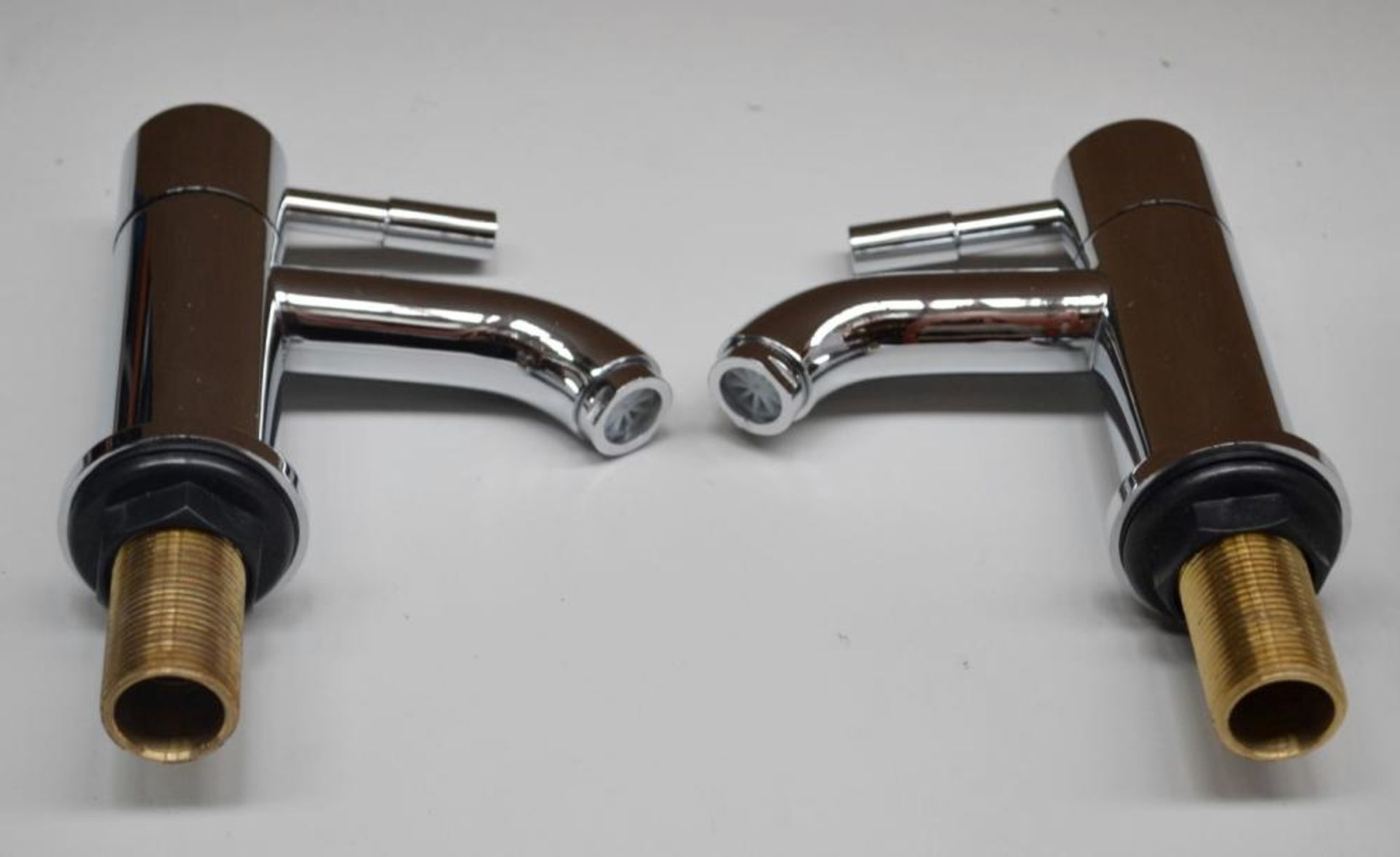 1 x Pair Of Vogue Branded Taps In Chrome - Ref: M190 - CL022 - Unused Boxed Stock - Location: Altrin