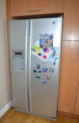 1 x LG American Style Side By Side Fridge Freezer With Ice & Water Dispenser - CL310 - Location: