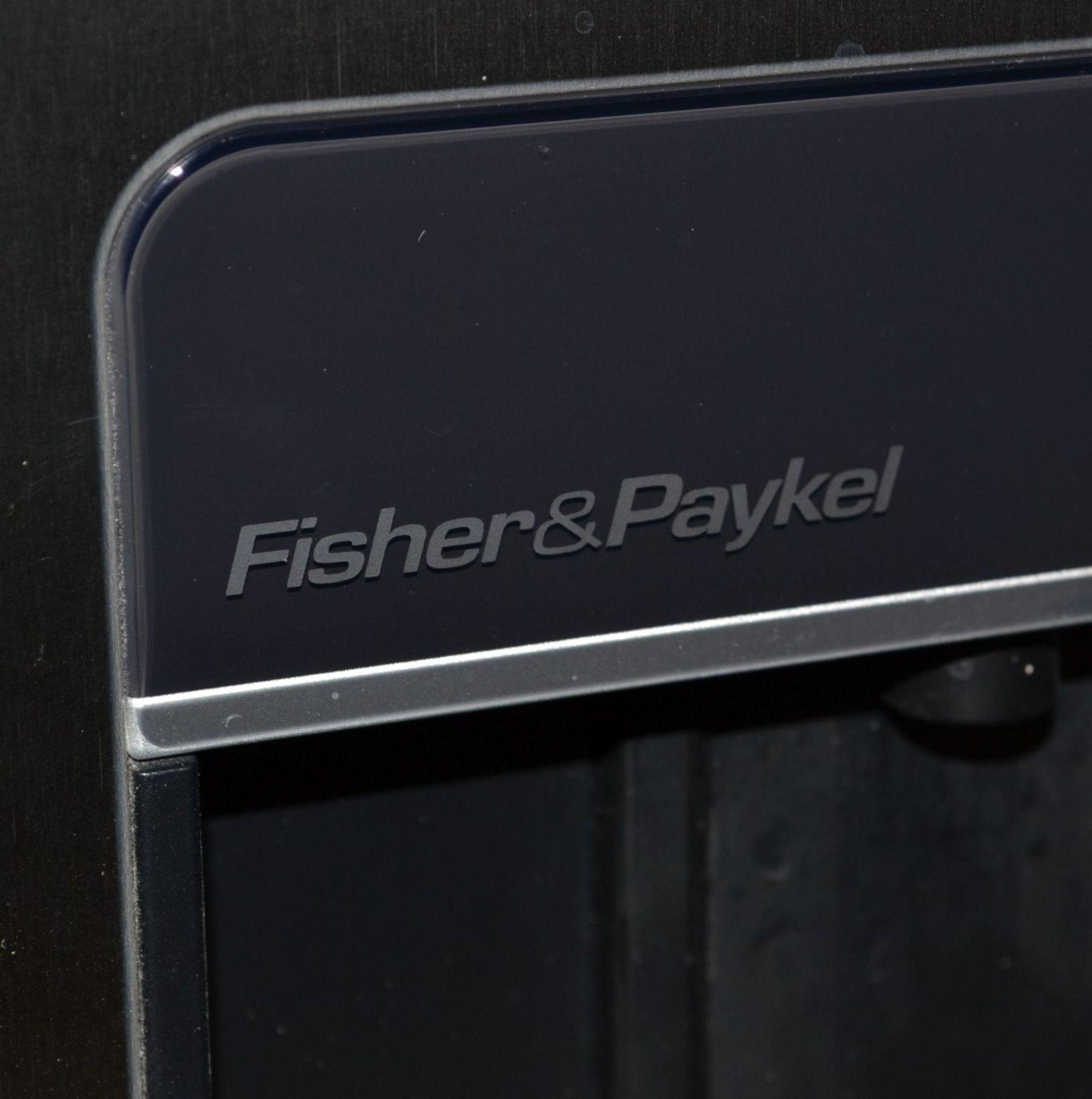 1 x Fisher & Paykel Stainless Steel 790mm 469 Litre Fridge Freezer from Showroom Display Kitchen - - Image 5 of 17