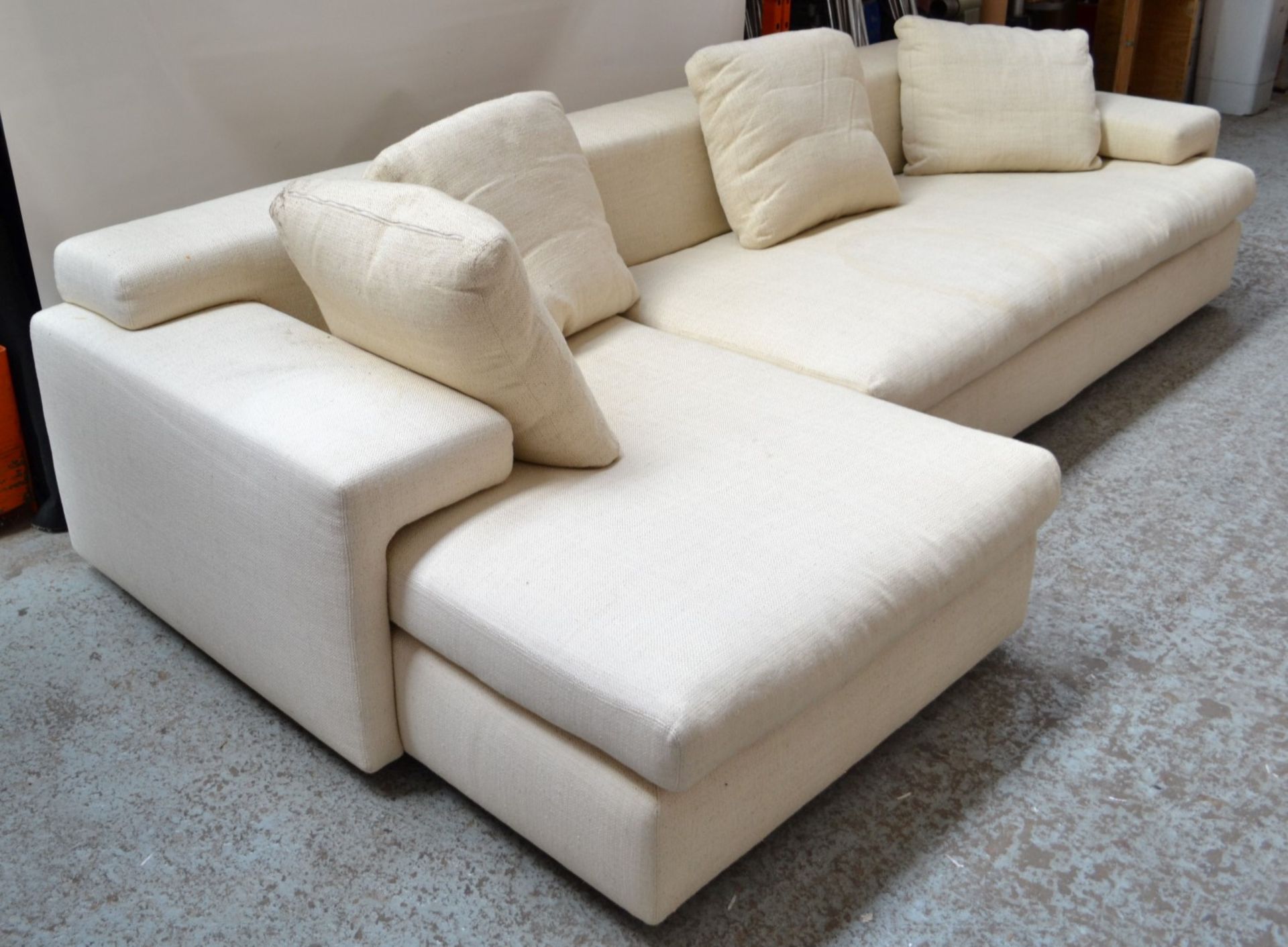 1 x Large Swan Corner Sofa in Cream - CL314 - Location: Altrincham WA14 - *NO VAT On Hammer* - Image 4 of 7