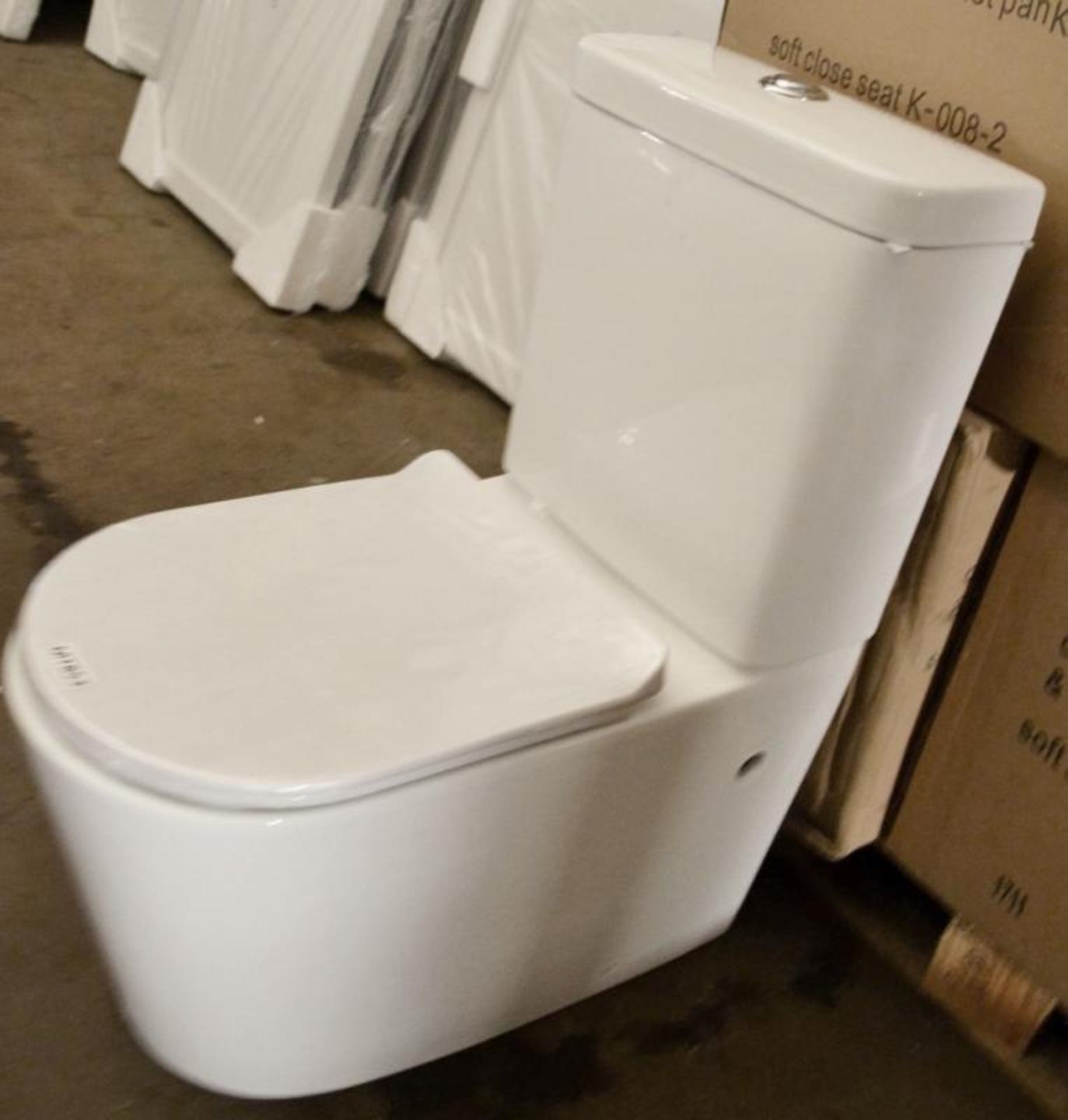 1 x Close Coupled Toilet Pan With Soft Close Toilet Seat And Cistern (Inc. Fittings) - Brand New Box - Image 3 of 10