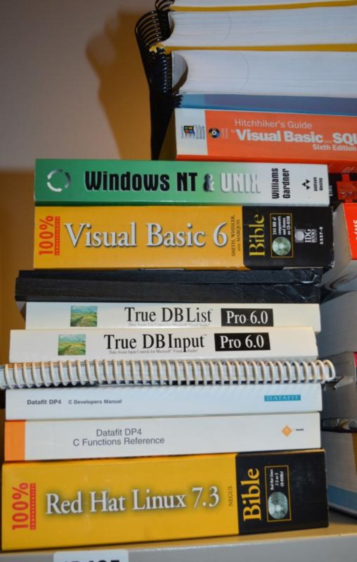 30 x Various Computer Books - C++, Visual Basics, Microsoft, Red Hat Linux, Designing Cisco - Image 7 of 8