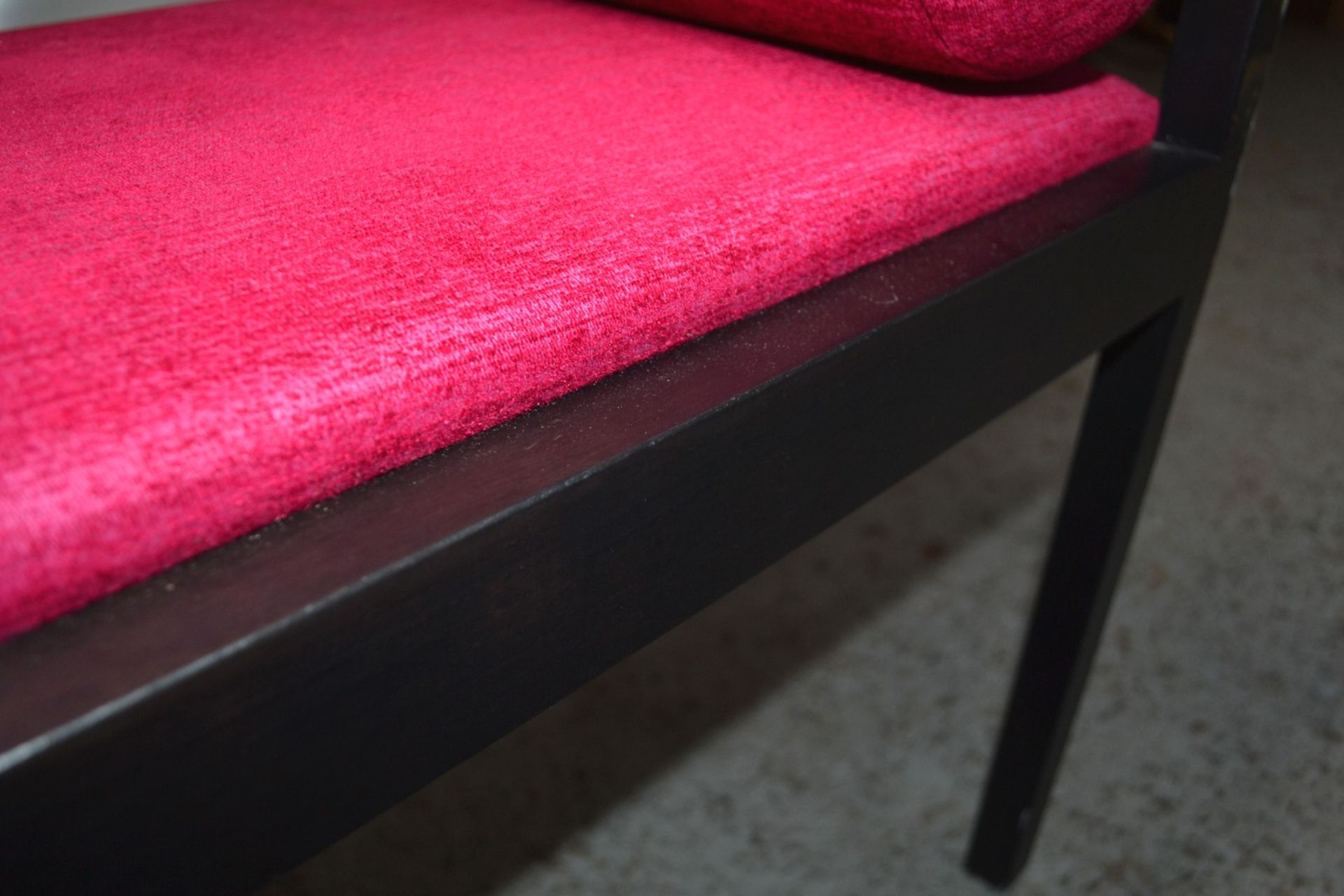 1 x Magenta Upholstered Bedroom Bench with 2 Cushions - CL314 - Location: Altrincham WA14 - *NO VAT - Image 10 of 11
