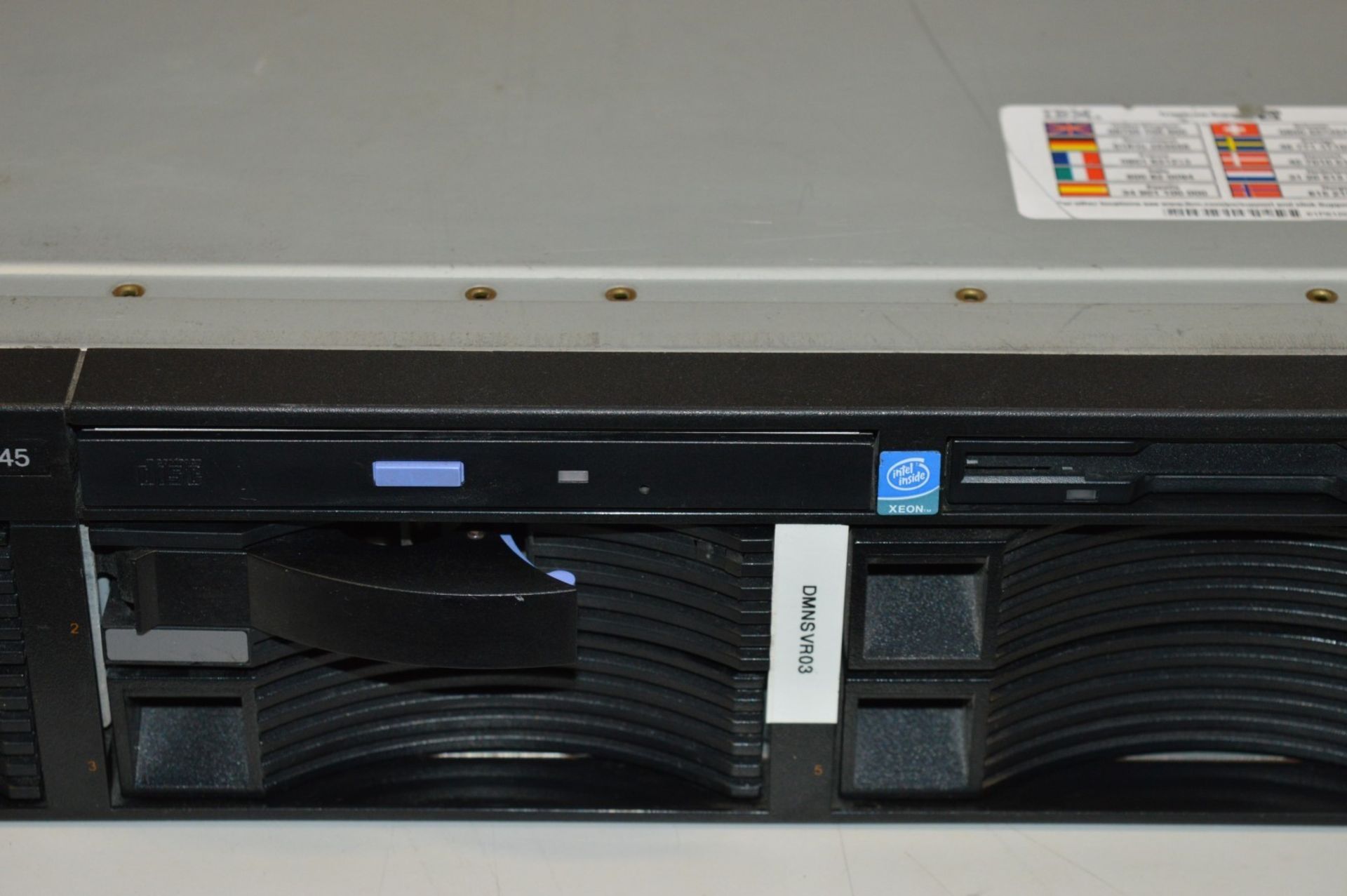 1 x IBM xSeries 345 Server - Includes Dual Xeon Processors, 1gb Ram, Raid Card - Hard Disk Drives - Bild 3 aus 8