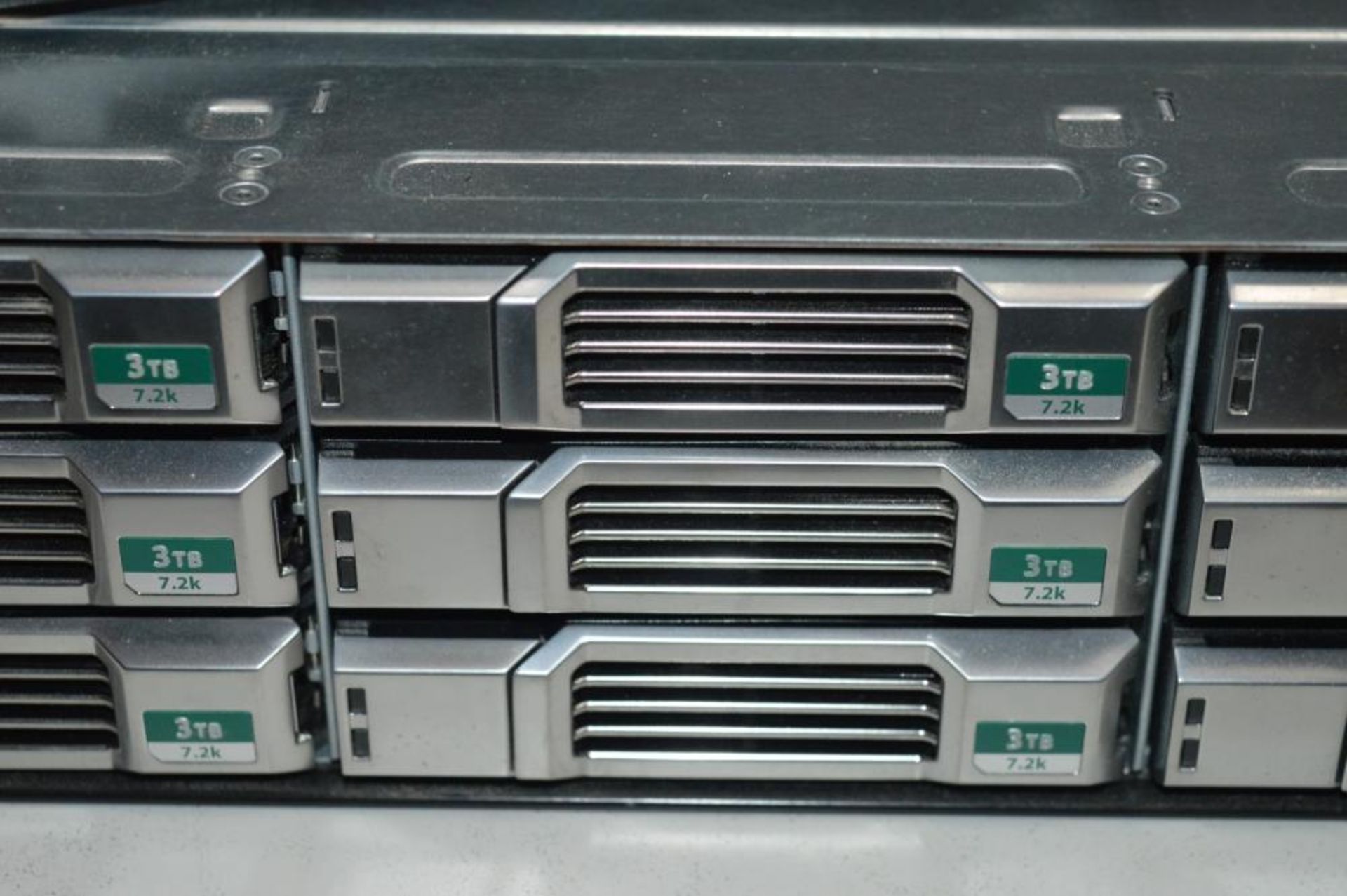 1 x Dell EqualLogic PS4100 Seires Storage Array With Dual PSU's and 2 x EqualLogic Control Modules - Bild 2 aus 8