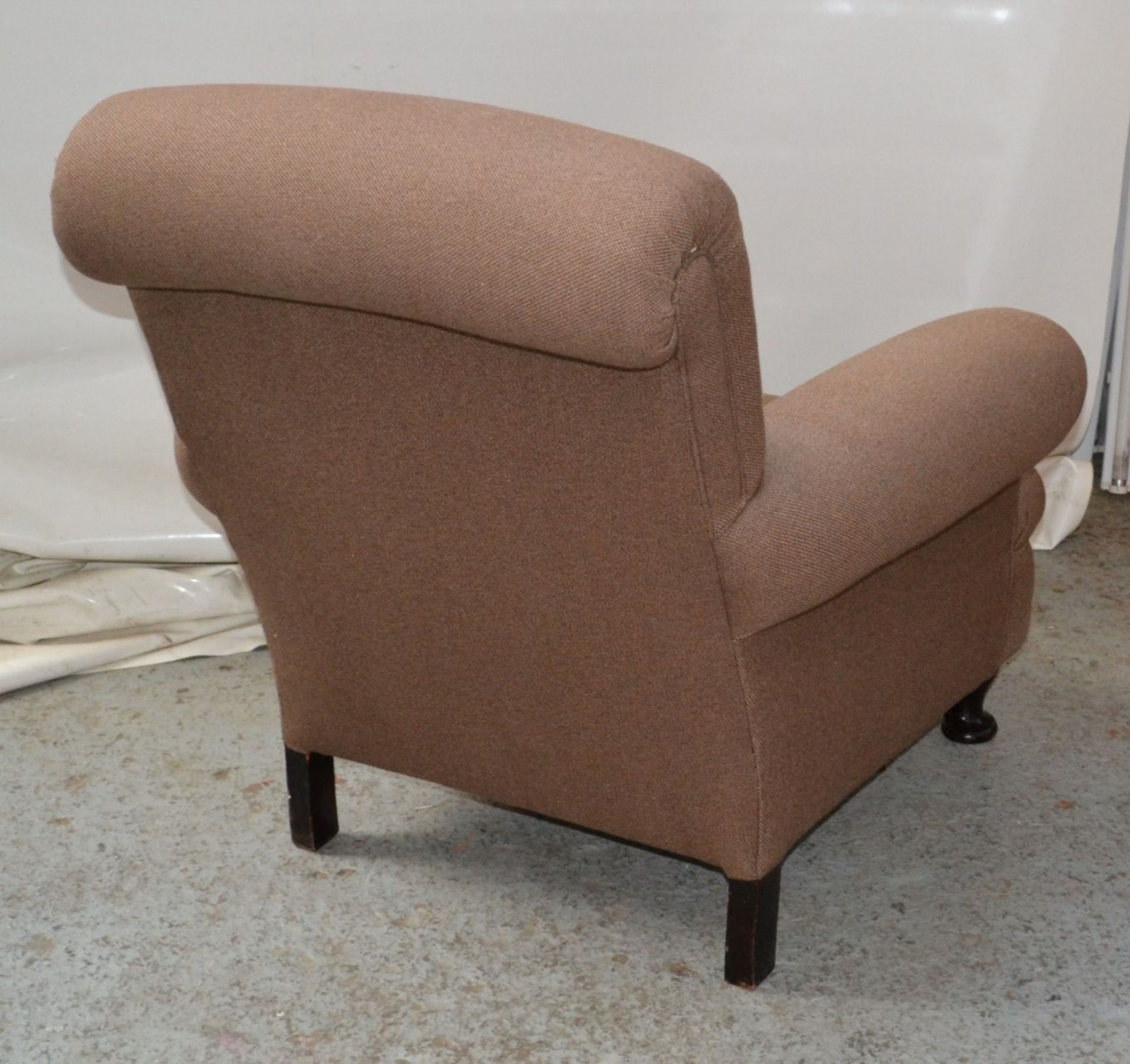 1 x Attractive Brown Fabric Armchair With Wooden Legs - CL314 - Location: Altrincham WA14 - *NO VAT - Image 6 of 13