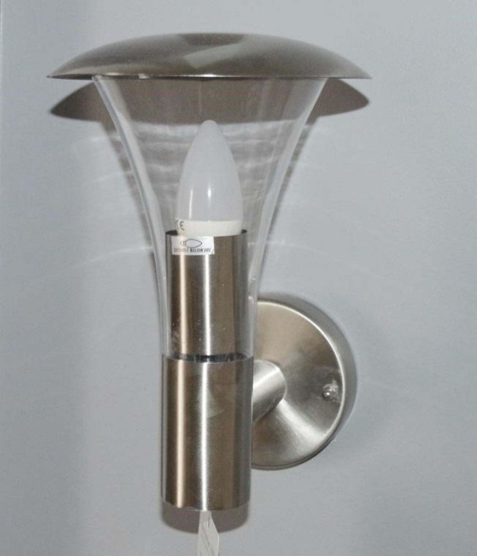 1 x Strand IP44 Stainless Steel Outdoor Wall Light With Clear Polycarbonate Diffuser - Dimensions: 2 - Image 2 of 3