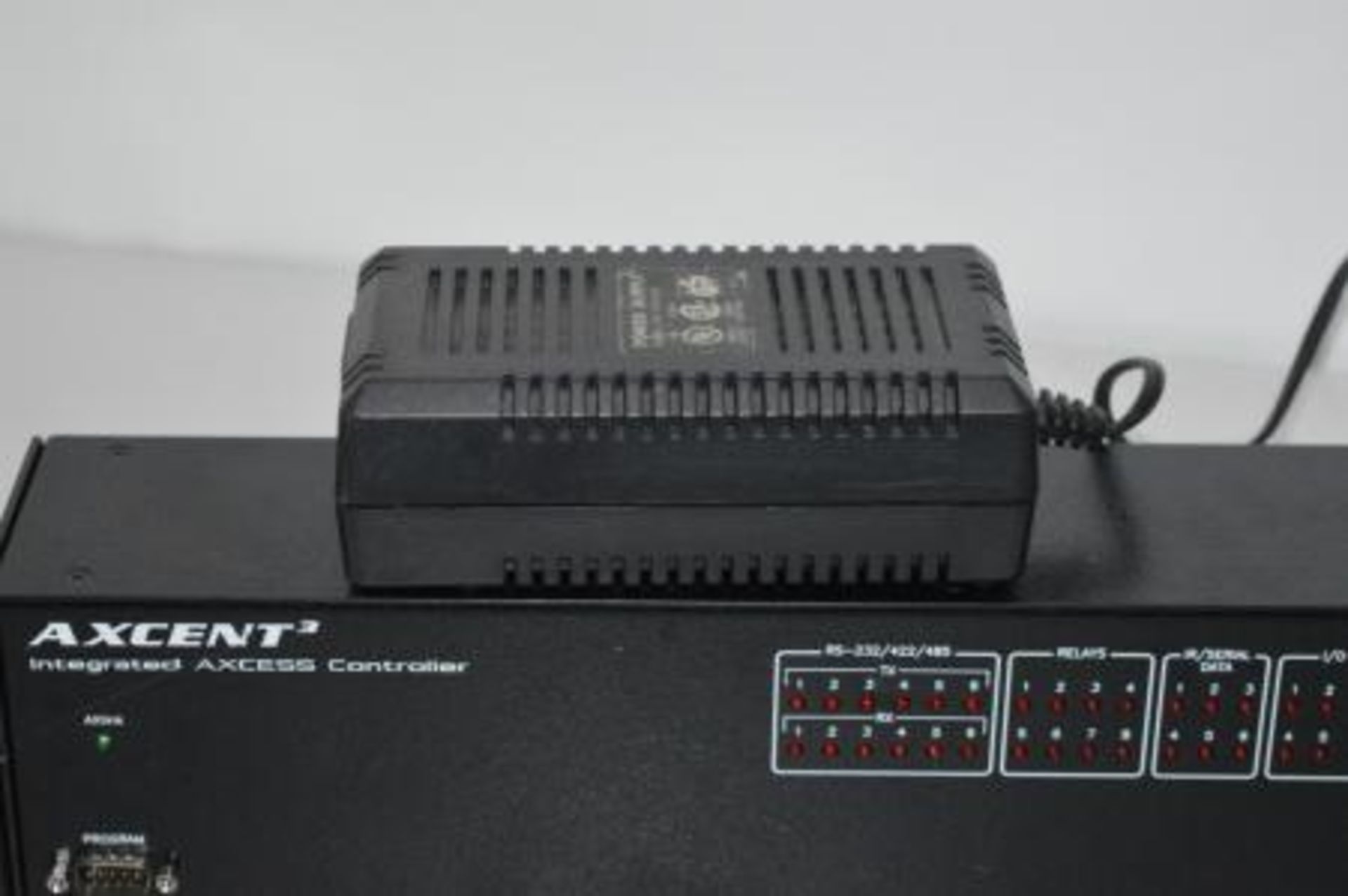 1 x AMX Axent 3 Integrated Axcess Controller With Power Pack - CL270 - Ref JP73 - Location: - Image 5 of 5