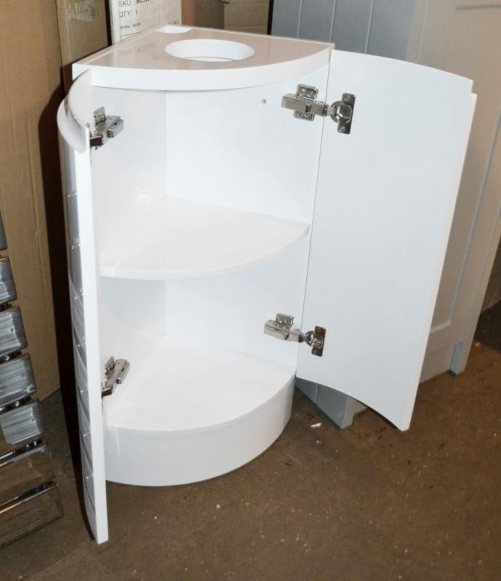 1 x Snow Corner Vanity Corner Unit - White High Gloss Finish - Dimensions: 29 x 29 x 73cm - New / Un - Image 3 of 7