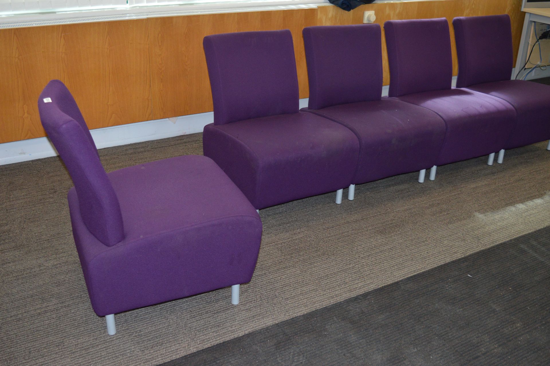 1 x Modular Five Piece Reception Waiting Room Sofa - Image 3 of 3