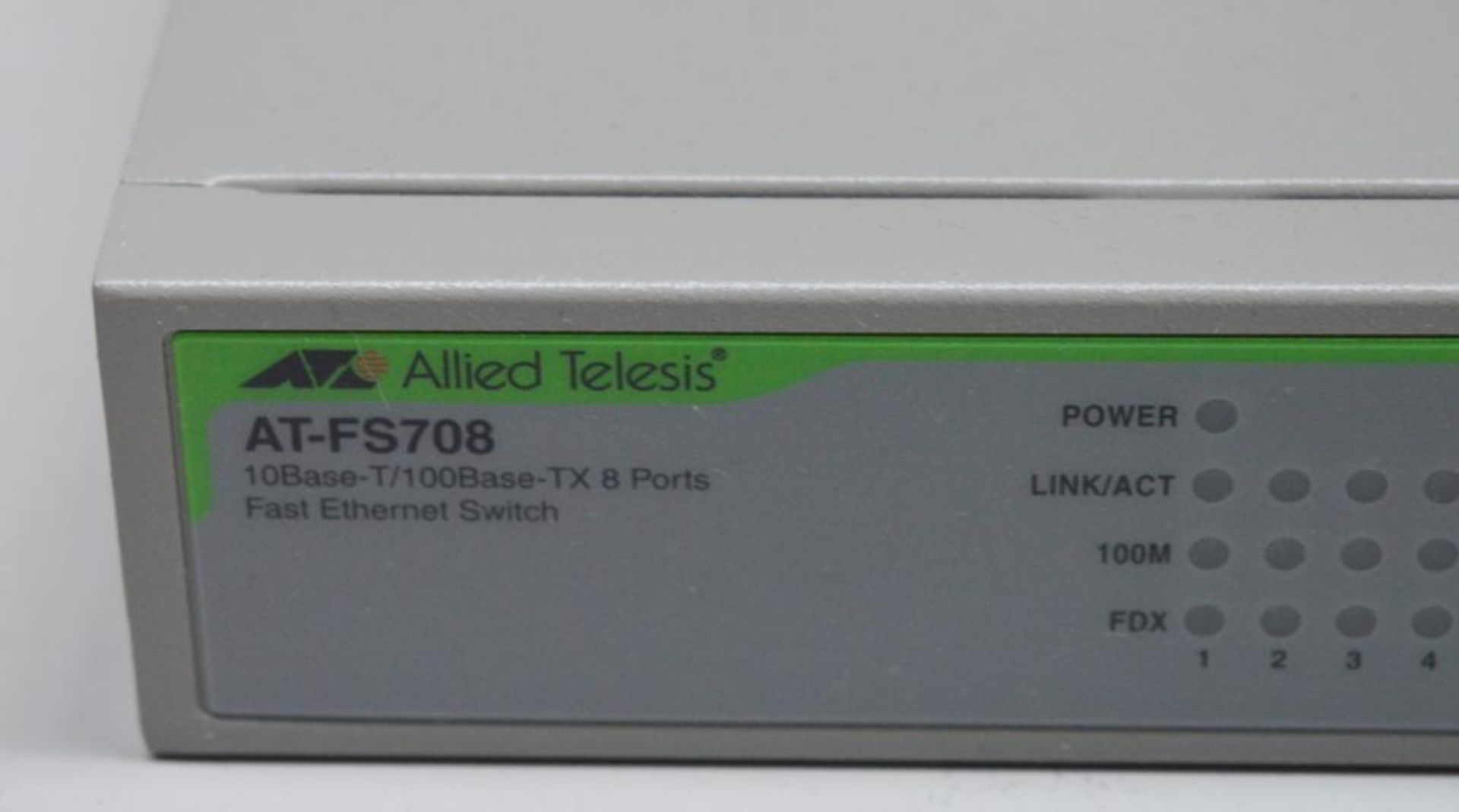 1 x Allied Telesis AT-FS708 Unmanaged Ethernet Switch - CL285 - Ref J798 - Location: Altrincham WA14 - Image 2 of 4