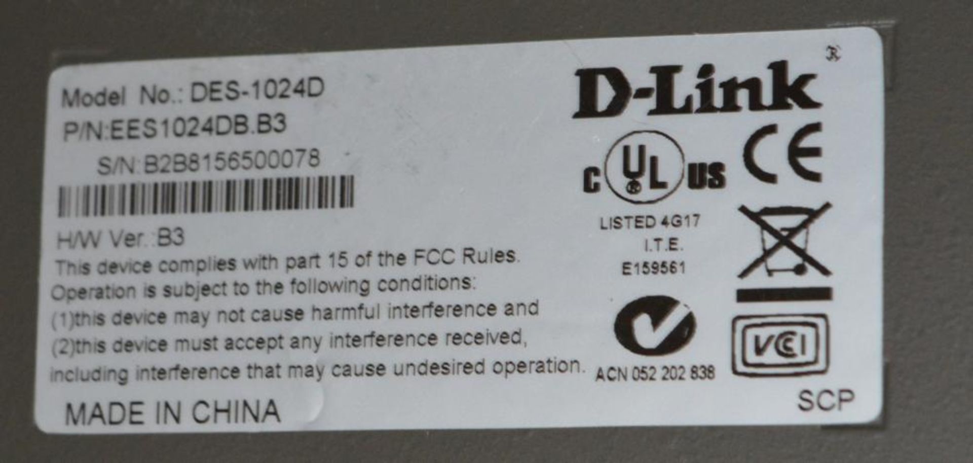 1 x DLink 10/100 24 Port Fast Ethernet Switch - Model DES-1024D - CL249 - Ref J781 - Location: Altri - Image 4 of 5