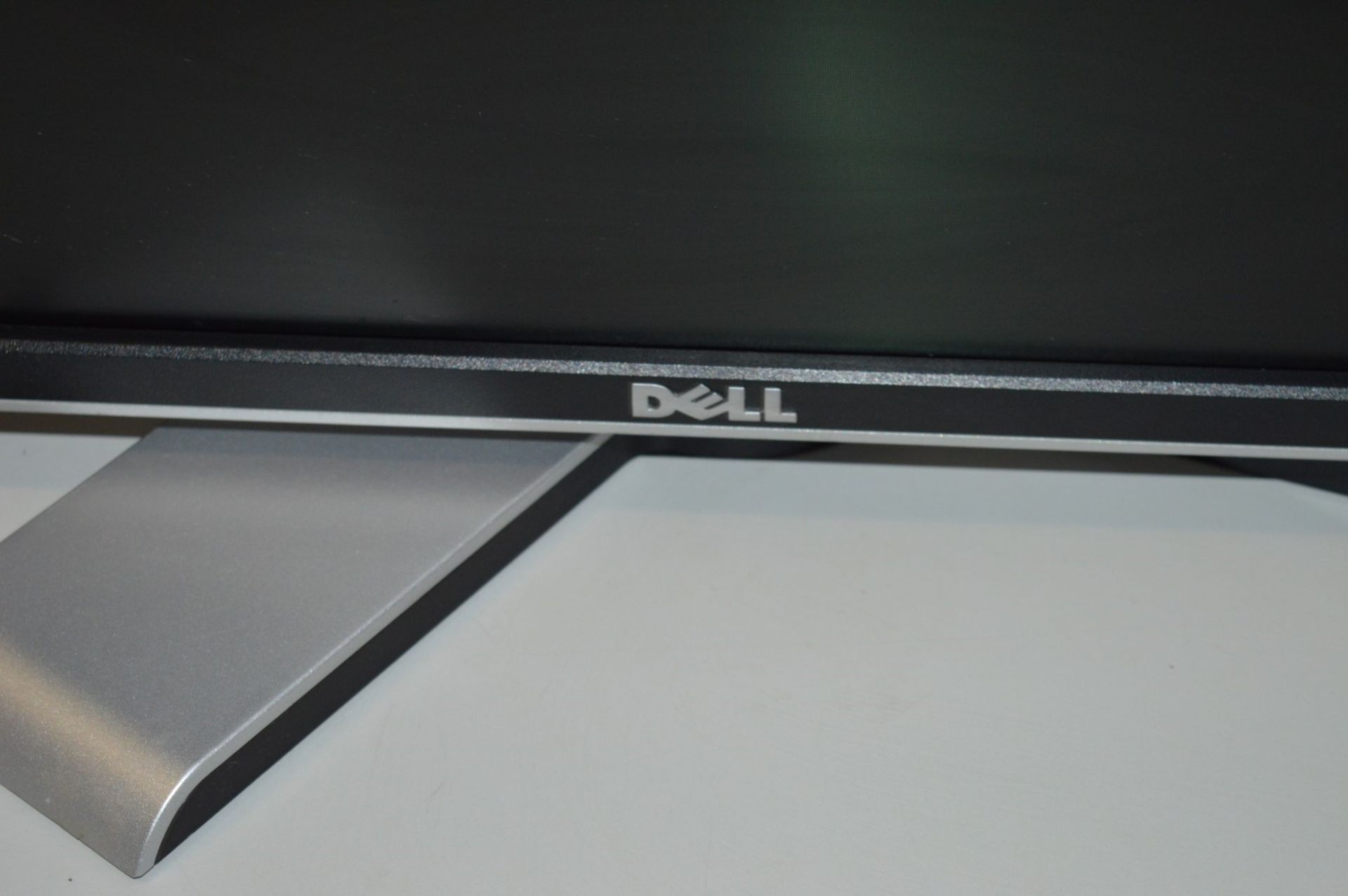 2 x Dell 19 Inch Flatscreen Monitors - Model 1908WFPf - Dual Monitor Set Up - CL285 - Ref J617 - - Image 2 of 7