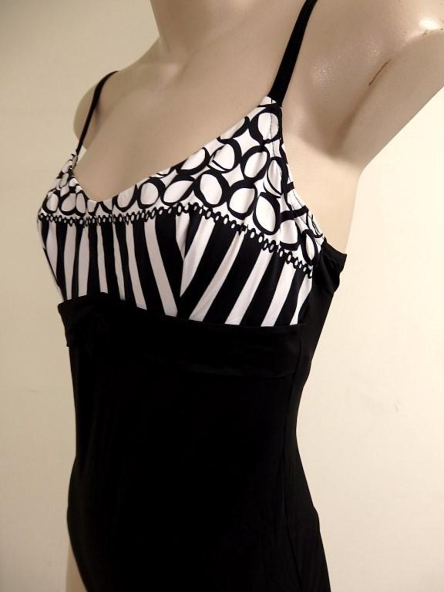 1 x Rasurel - Black/White patterned - Borneo Swimsuit - R20435 - Size 2C - UK 32 - Fr 85 - EU/Int 7 - Image 3 of 5