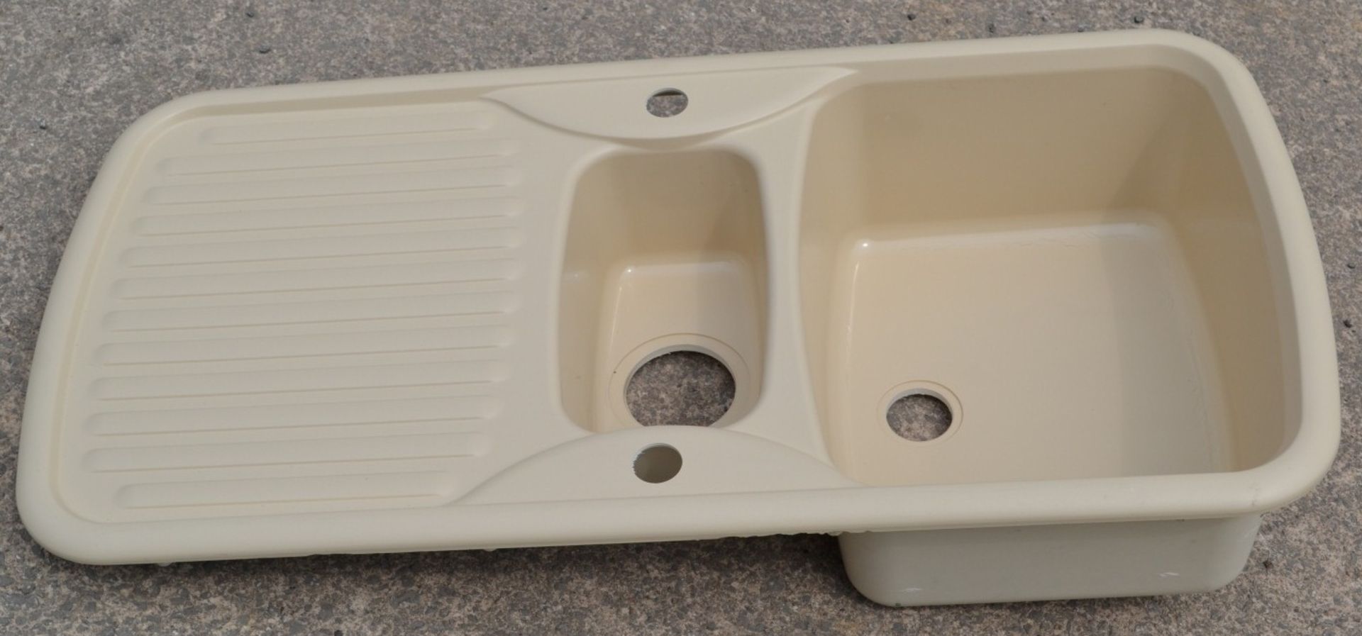 5 x Acrylic 1.5 Bowl Kitchen Sinks In Beige - New / Unused Stock - Dimensions: 97 x 49cm - Image 3 of 3