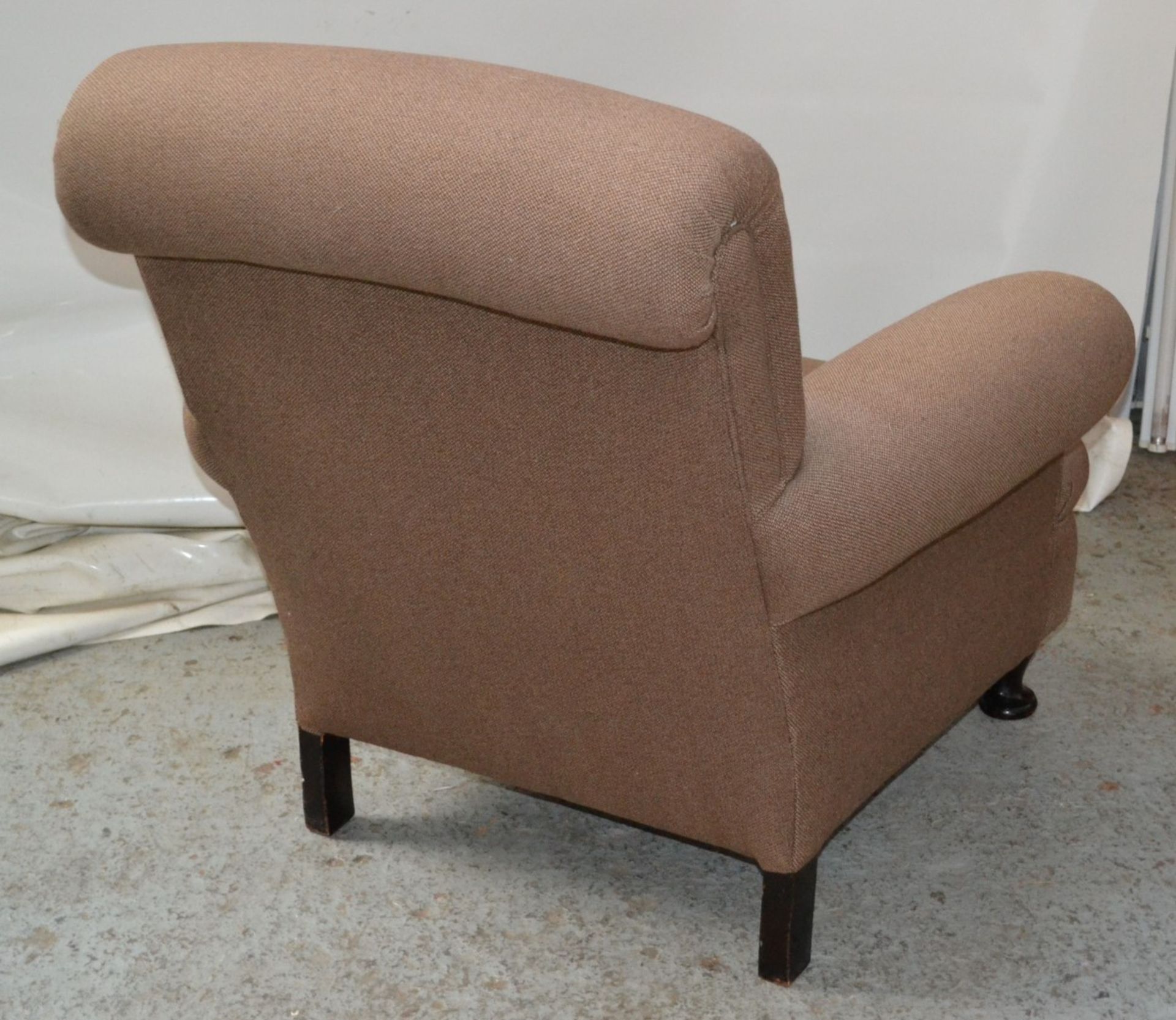 1 x Attractive Brown Fabric Armchair With Wooden Legs - CL314 - Location: Altrincham WA14 - *NO VAT - Image 9 of 13