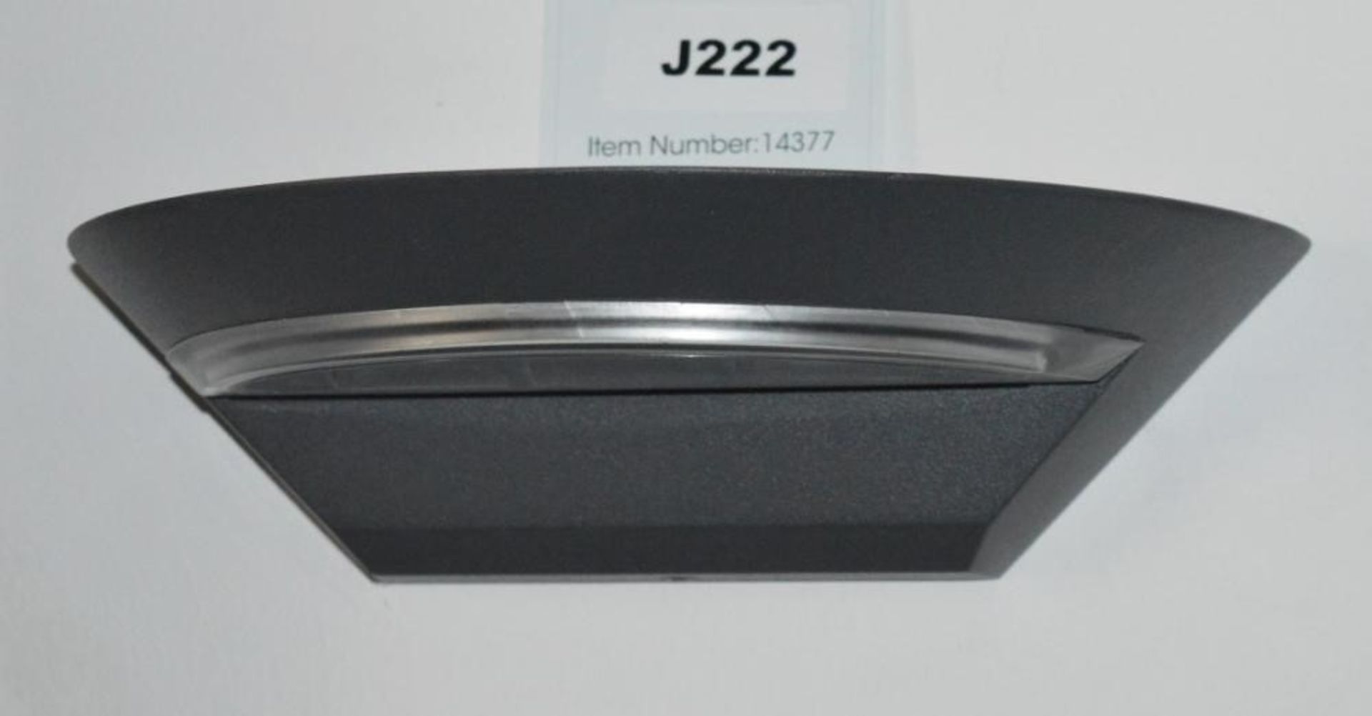 1 x Led IP44 Grey Semi-circle Die Cast Aluminium Outdoor Wall Light - Ex Display Stock - CL298 - Ref - Image 4 of 4