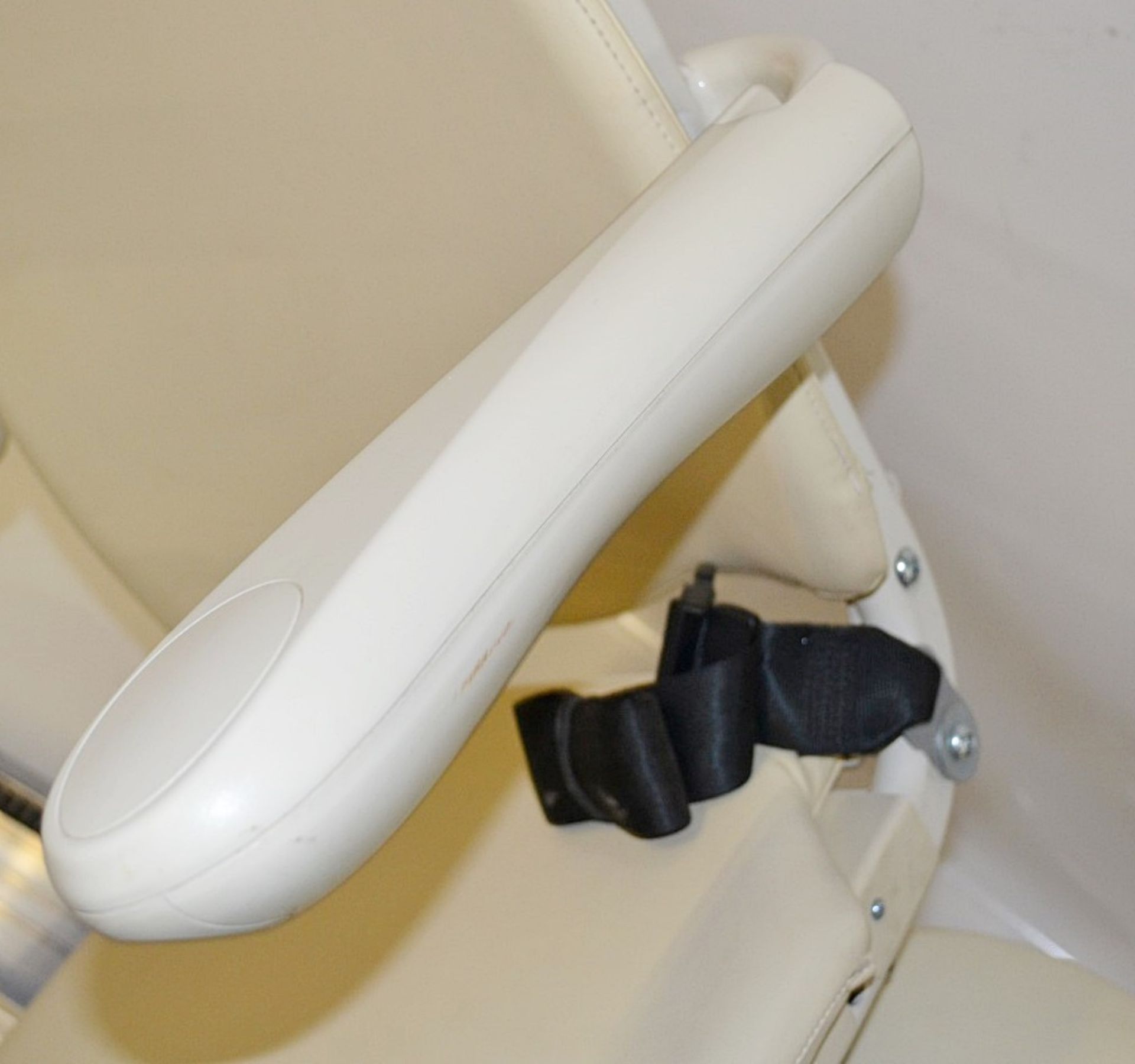 1 x Meditek D120 Deluxe Ascending Straight Stairlift With Powered Swivel Seat And Hinge Track - - Image 19 of 22