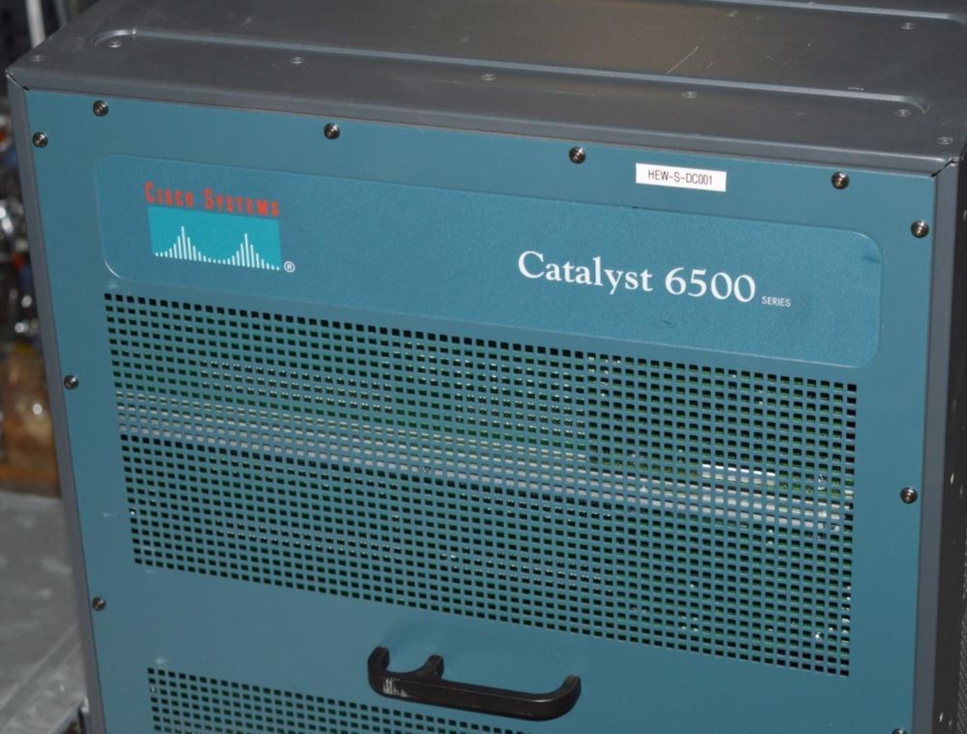 1 x Cisco Catalyst 6513 Switch Chassis With 2 x WS-SUP32-GE-3B Supervisor Engines and 3 x WS-X6548- - Image 2 of 10