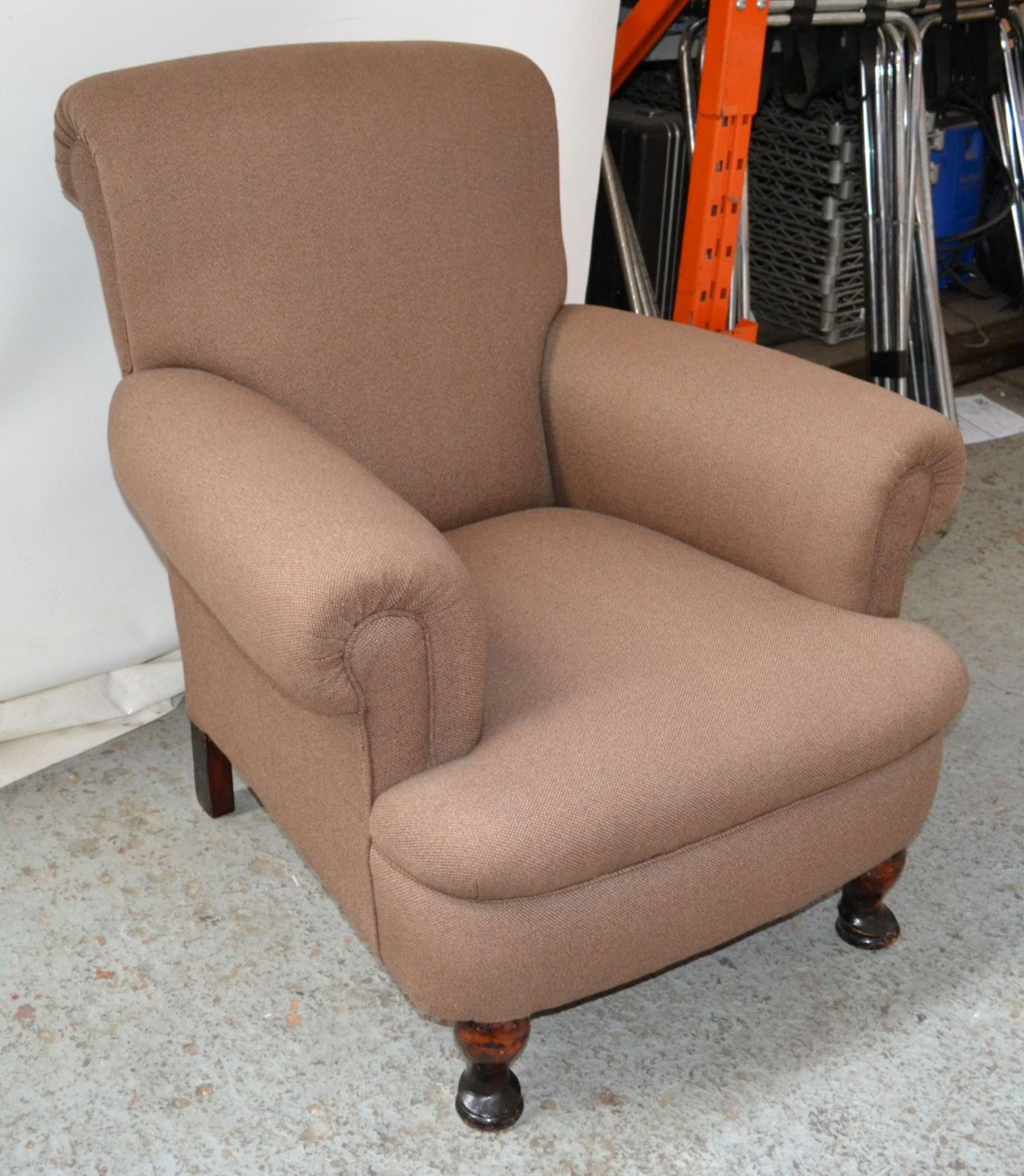 1 x Attractive Brown Fabric Armchair With Wooden Legs - CL314 - Location: Altrincham WA14 - *NO VAT - Image 8 of 13