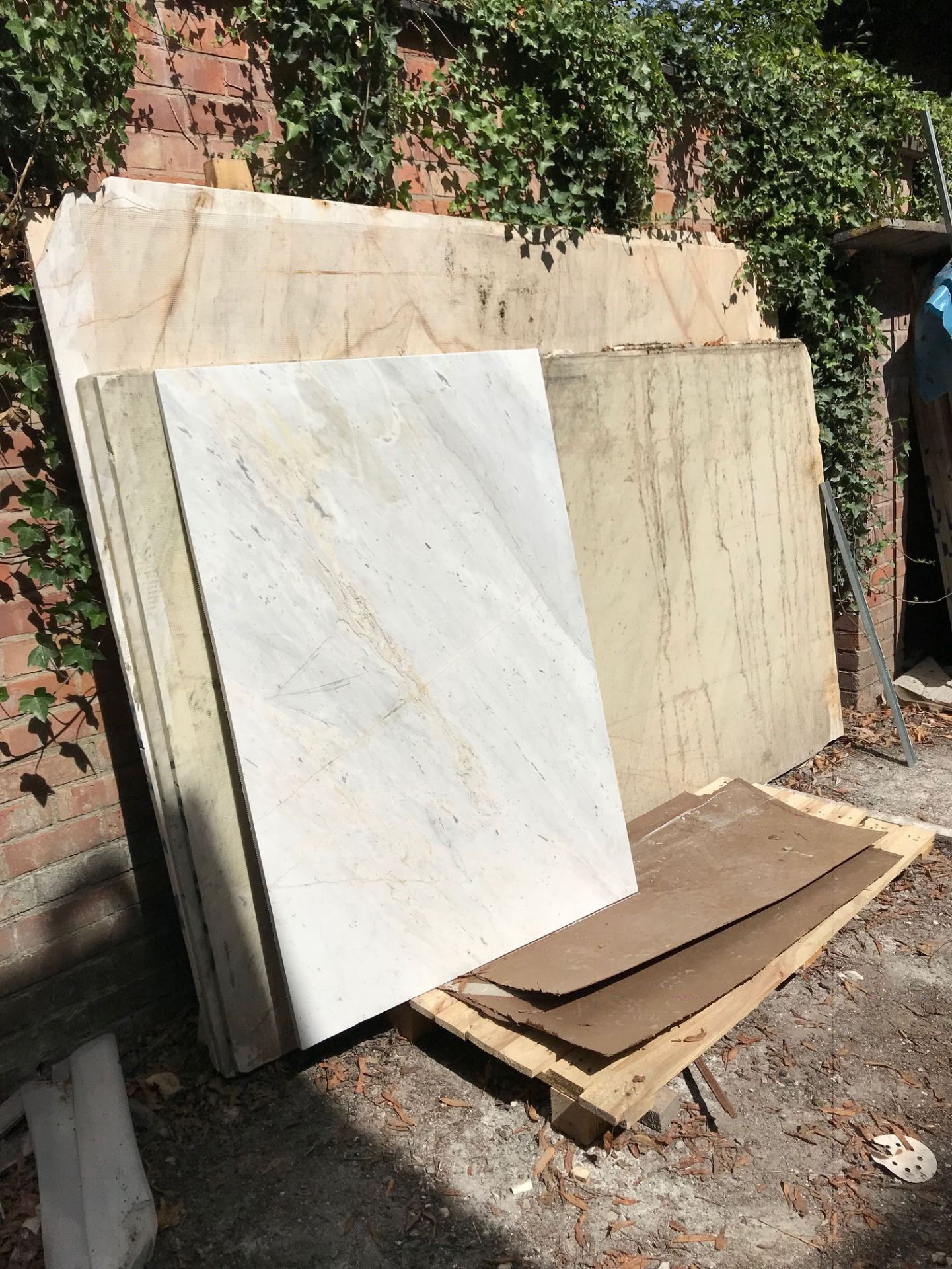 1 x Calacatta Marble Sheet - Approx. 2.5 x 1.5m Each - 20mm Thick - CL312 - Location: - Image 4 of 5