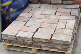 1 x Pallet Of Reclaimed Bricks - Approx 120 In Total - Dimensions: 25 x 12 x 5 - Ref: IT571 -