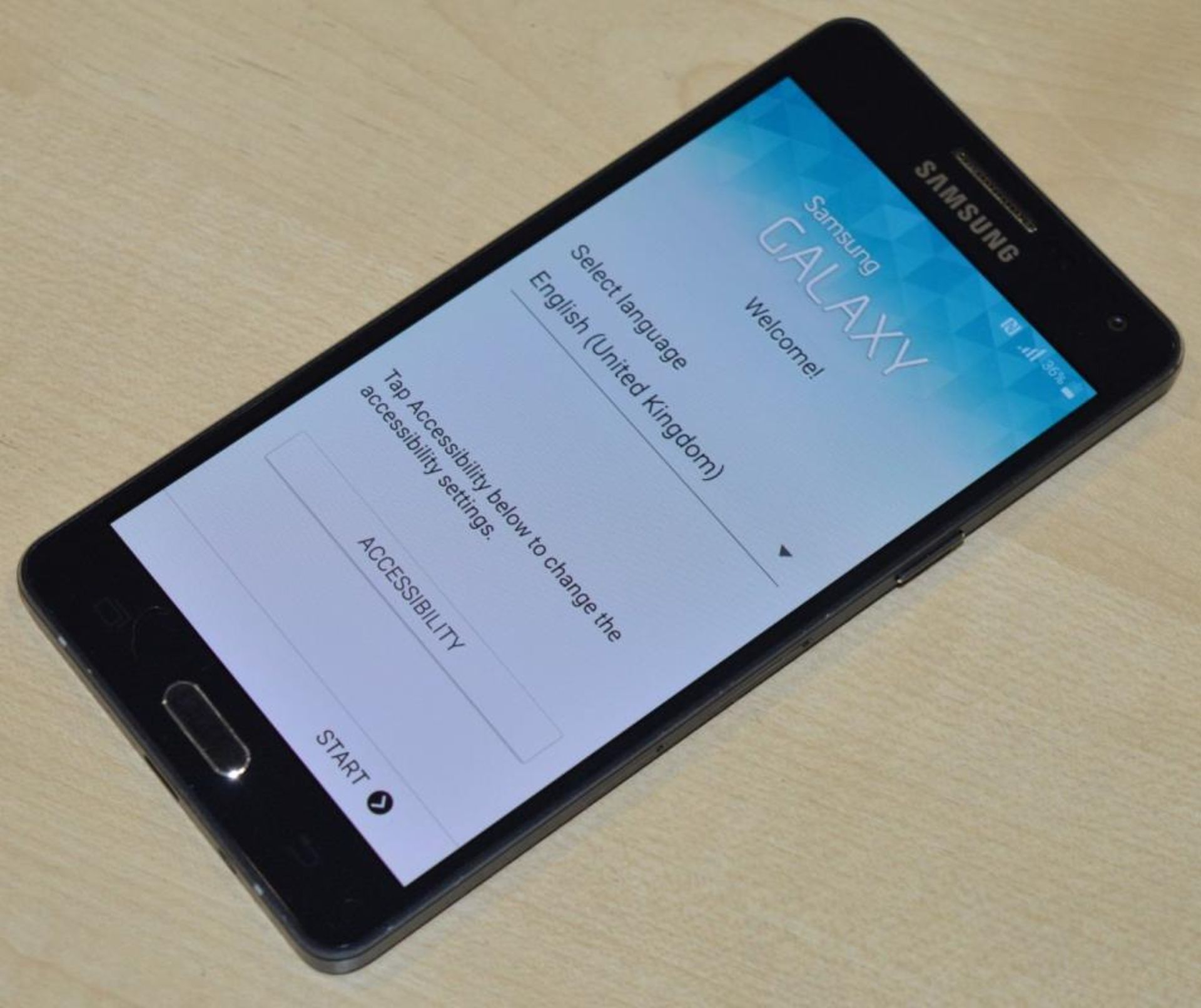 1 x Samsung Galaxy A5 16gb Smart Phone - Model SM-A500FU - Midnight Black - CL285 - Ref J0000 - Loca