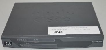 1 x Cisco 887VA-K9 V01 Integrated Services Router - CL285 - Ref J748 - Location: Altrincham WA14