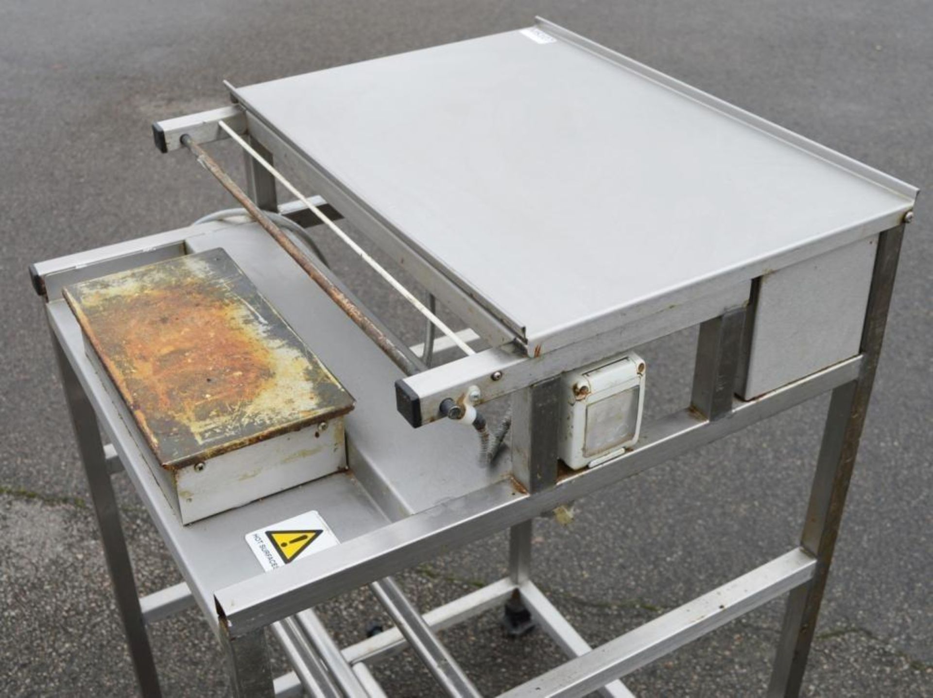 1 x Freestanding Stretch Wrap Tray Overwapper Machine - Stainless Steel Constructons - 240v - - Image 3 of 7