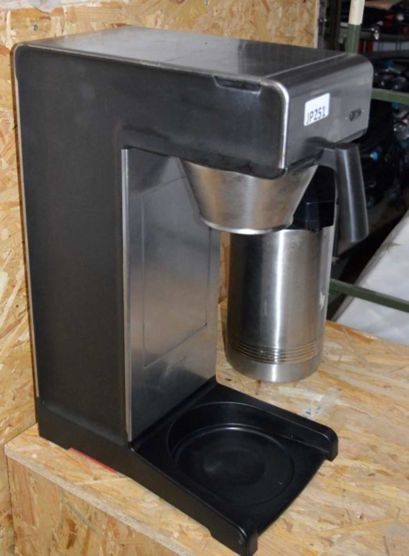 1 x Bravilor Bonamat TH Filter Coffee Machine With Emsa 3 Liter Vac Pump Coffee Pot Stainless - Image 4 of 4