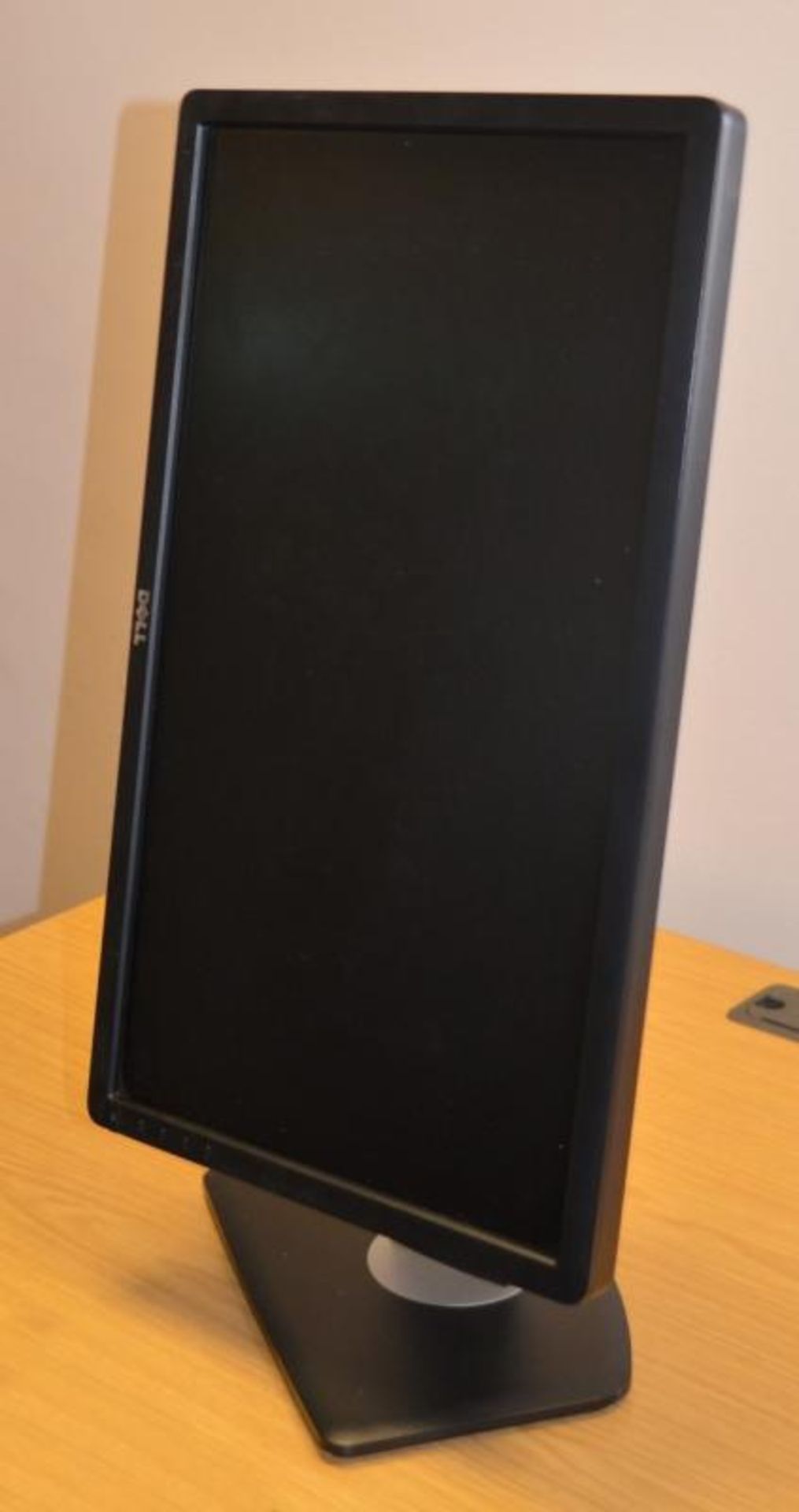 1 x Dell 22 Inch Flat Screen Monitor - Model P2212H - CL285 - Location: Altrincham WA14 Removed from - Image 5 of 5