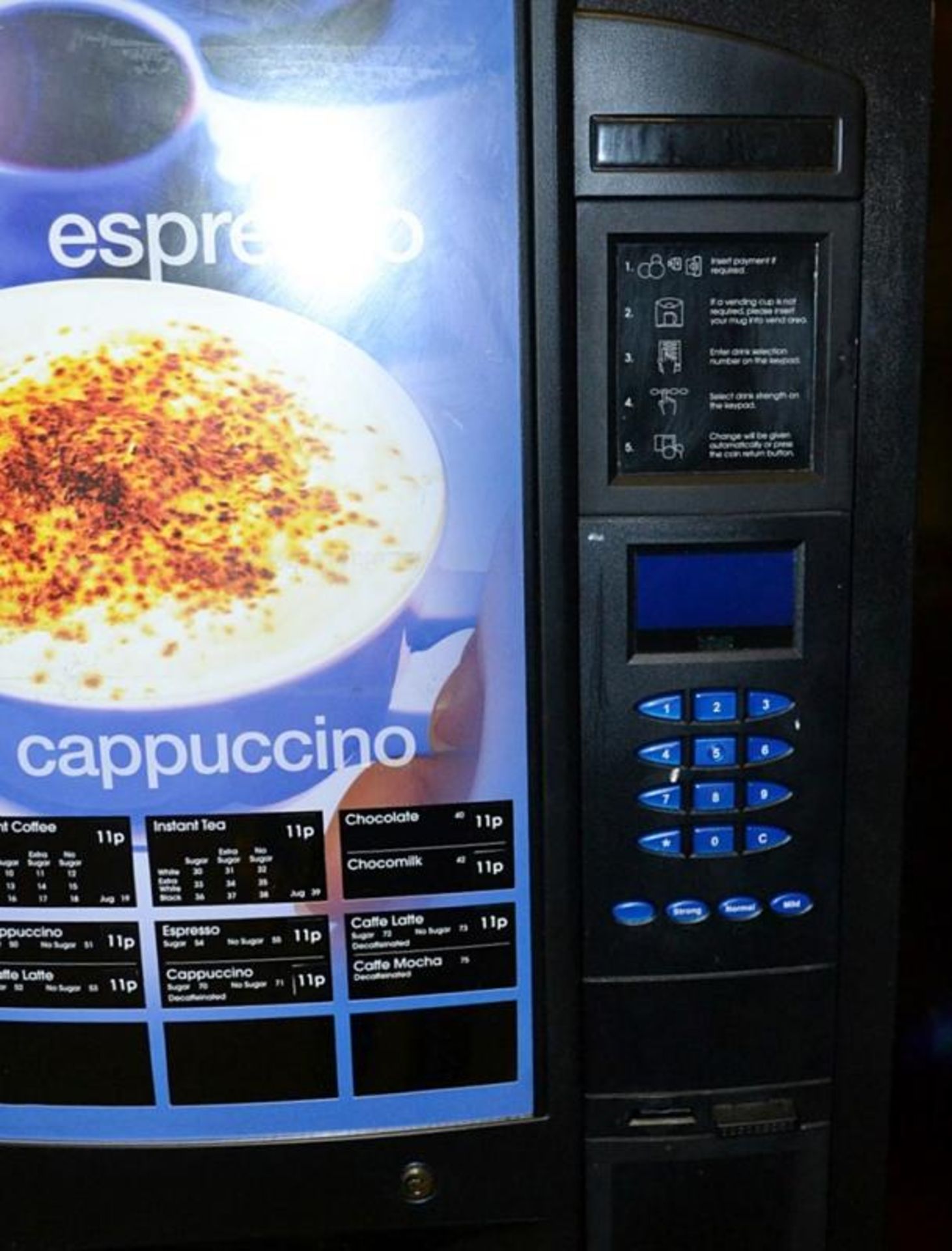 1 x Crane ""Evolution"" Hot Beverage Drinks Vending Machine With Keys - Year: 2011 - Recently Taken - Image 18 of 19