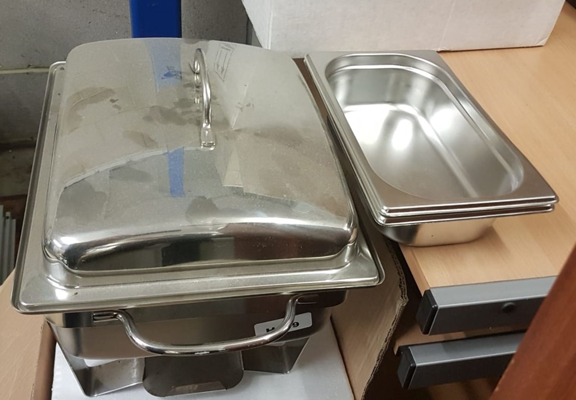 1 x Assorted Collection of Catering Equipment - CL404 - Includes Bosch Coffee Machine, Chafing Dish, - Image 4 of 14