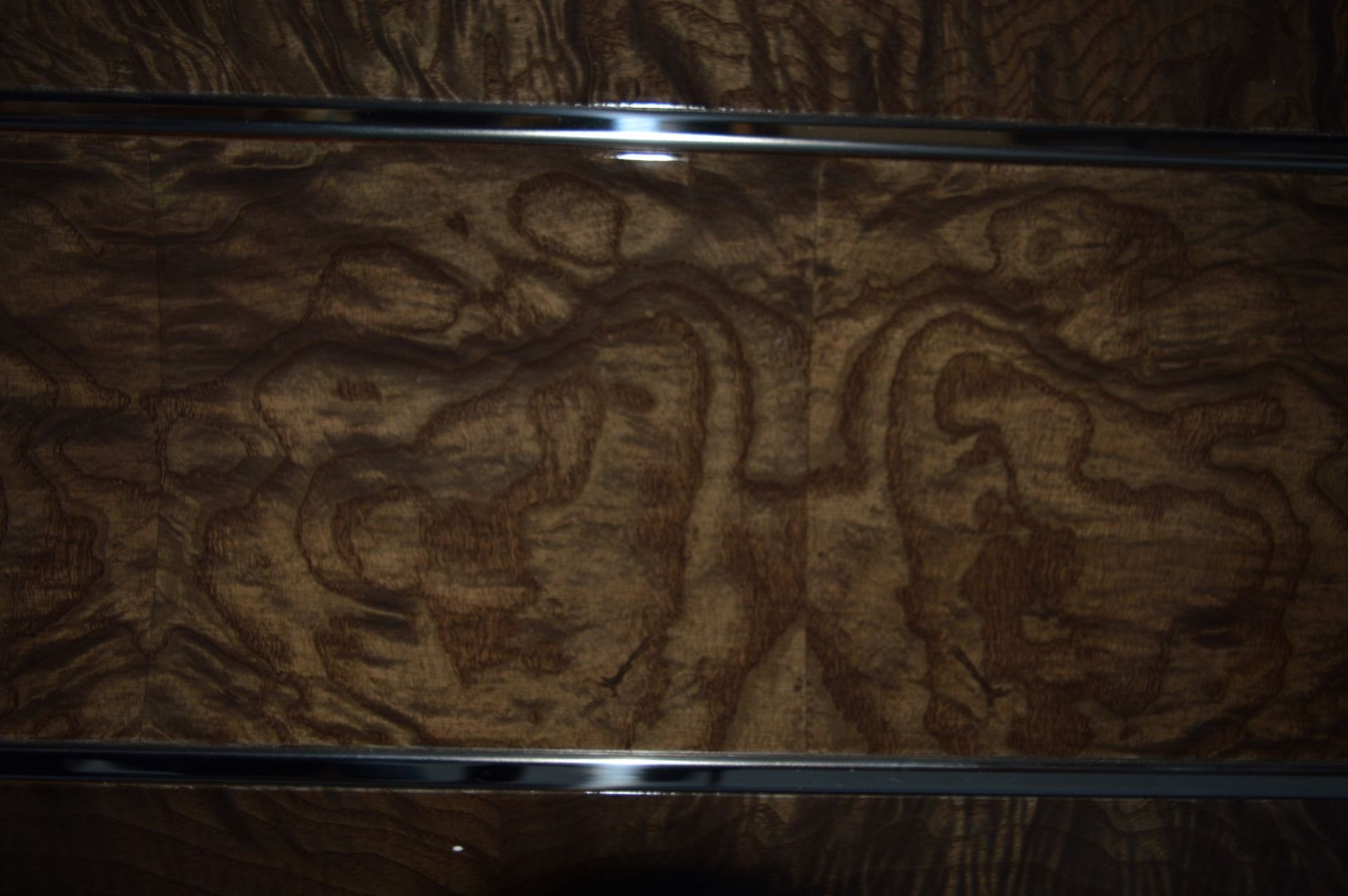 1 x Giorgio Absolute Dining Extension Table 4000 – Mako Japanese Tamos Burl Veneer With a High Gloss - Image 2 of 23