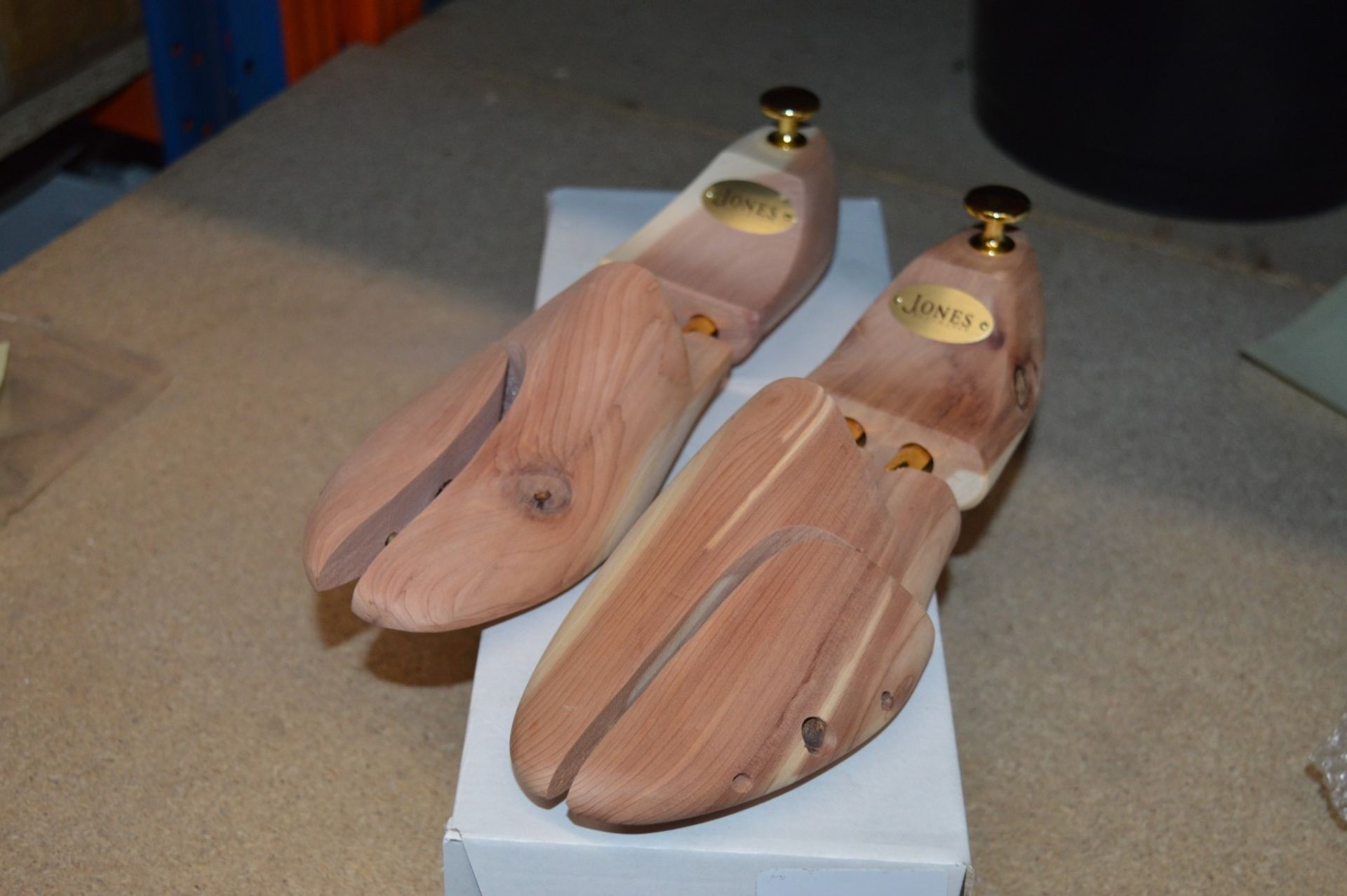 1 x Jones Bootmaker Albany Ladies Wooden Shoe Shaper - Size 7 - New and Boxed - CL285 - Ref - Image 2 of 4