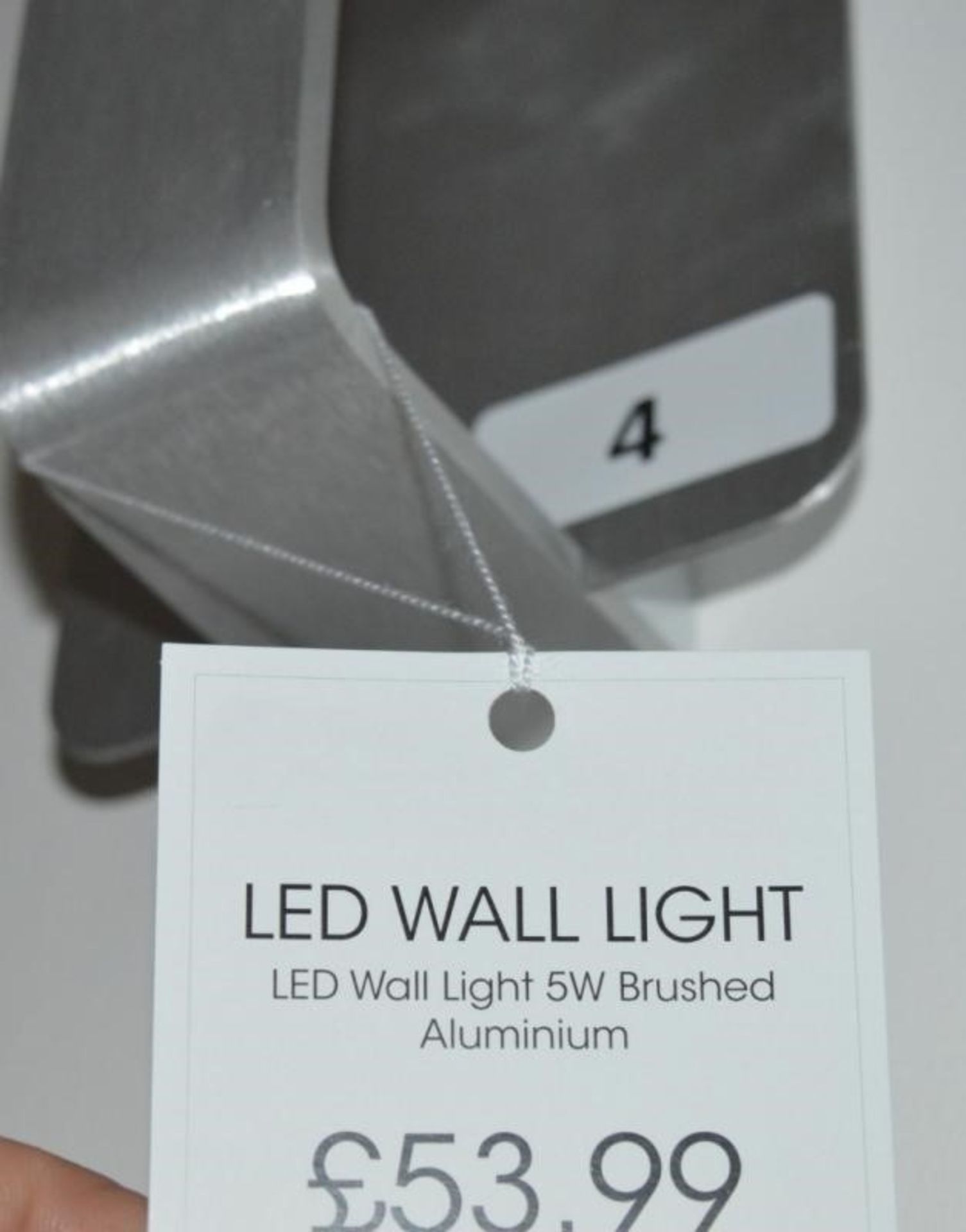 1 x Brushed Aluminium LED 5w Wall Light - Contemporary Design - Ex Display Stock - CL298 - Ref 4 - L - Image 4 of 4