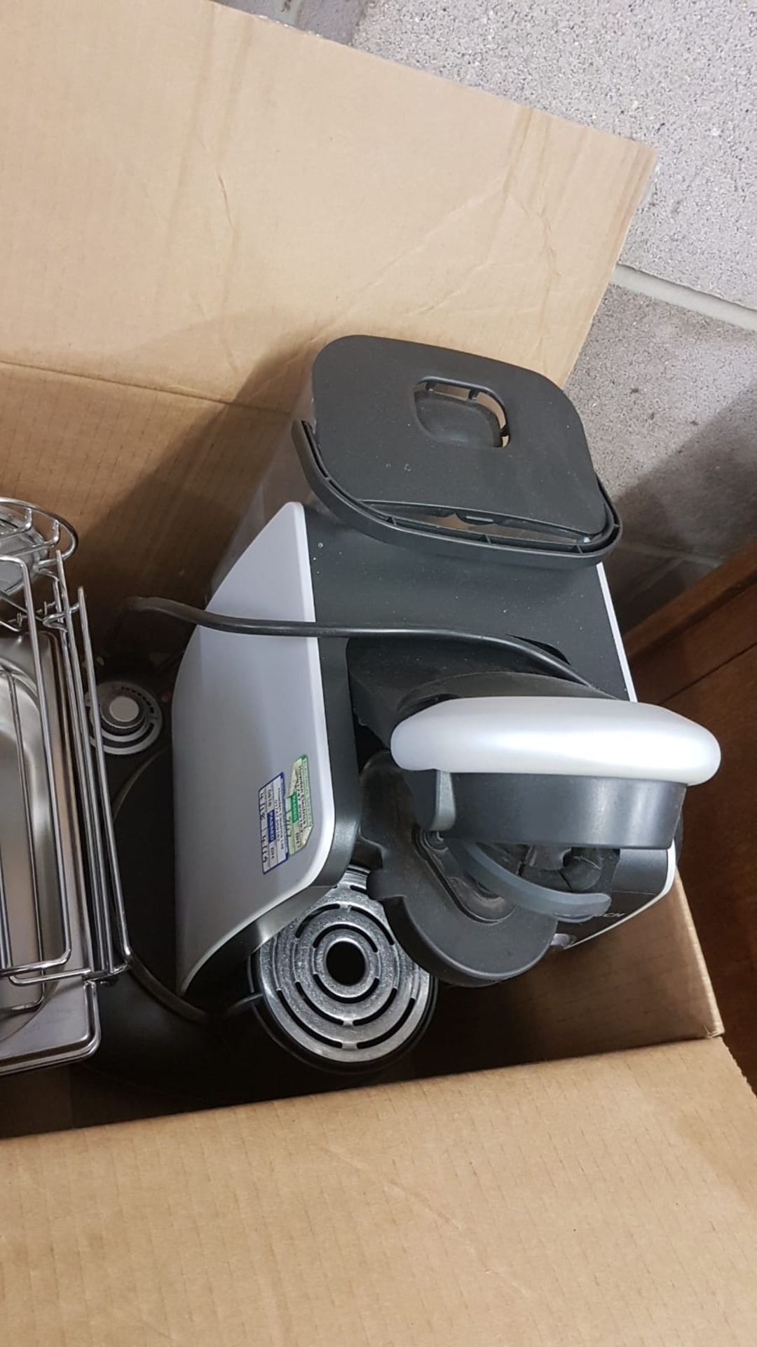 1 x Assorted Collection of Catering Equipment - CL404 - Includes Bosch Coffee Machine, Chafing Dish, - Image 10 of 14