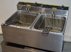 1 x Buffalo L485 Twin Tank Double Fryer - Countertop - Stainless Steel - 2 x 5 Litre - CL295 - Ref