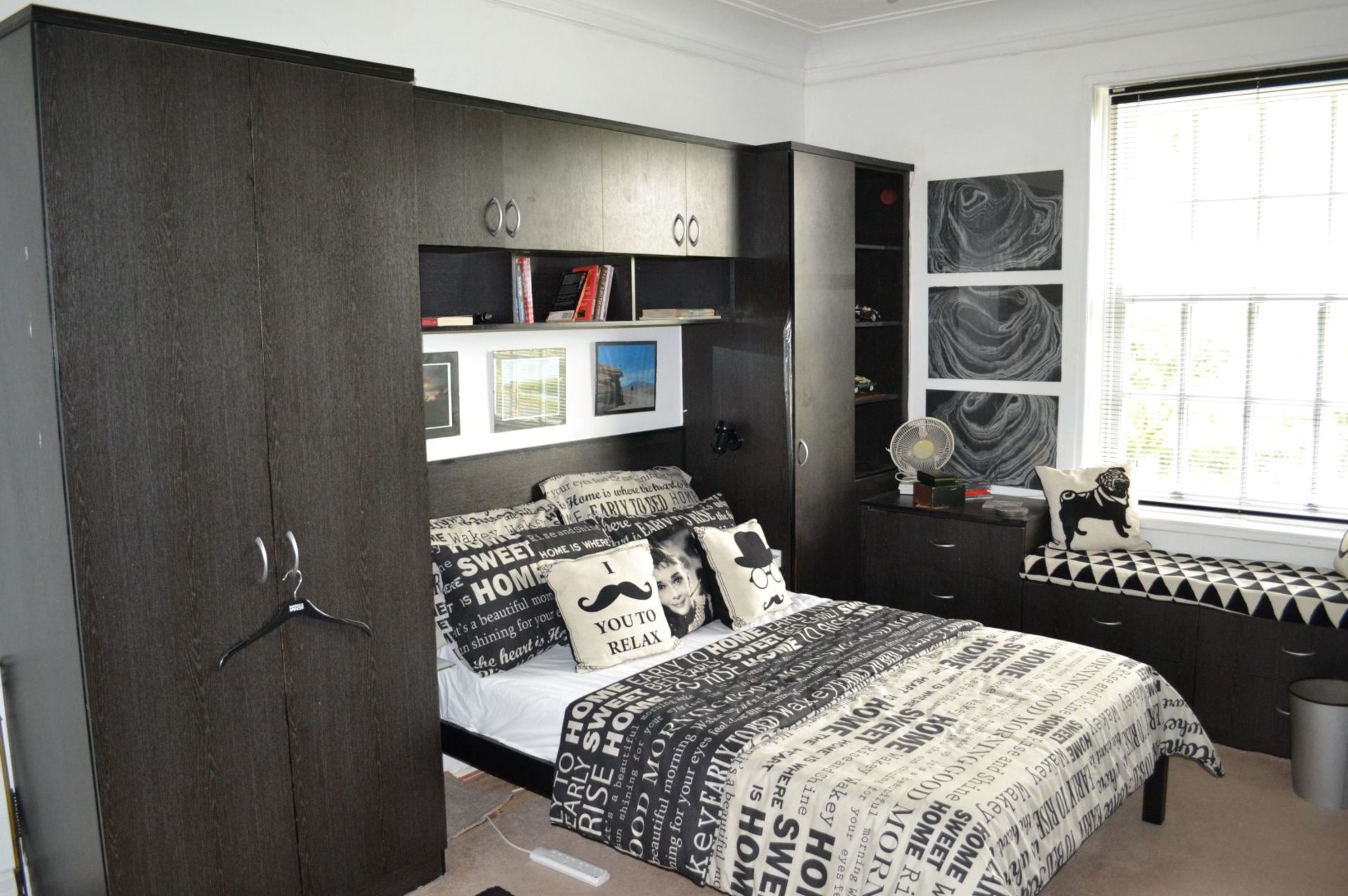 1 x Fitted Bedroom in Black including Bed, Wardrobes and Sink Unit - Lots of Units - CL321 - - Image 4 of 17